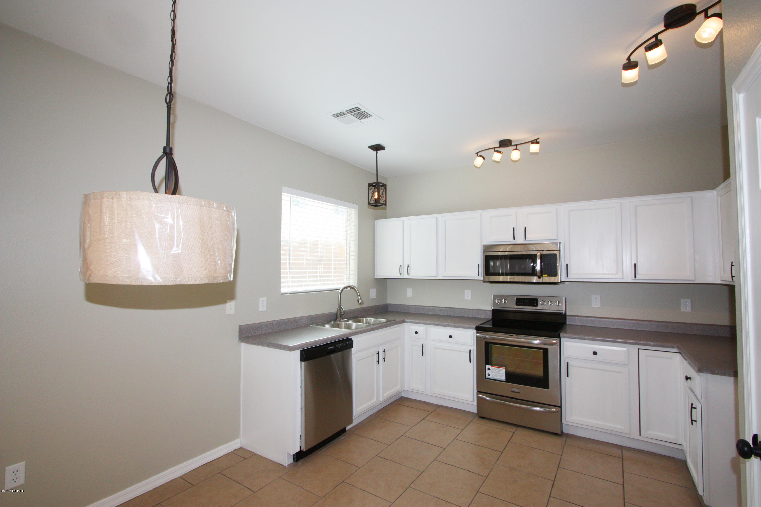 Presidio De Cancion (1-200) - Residential