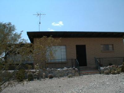 2BR/1BA plus den! Wood beam ceilings, adobe/block construction w/old world charm. Great Views on 4 acres!!  This property has RV & Boat Parking available.  NO HOA!!