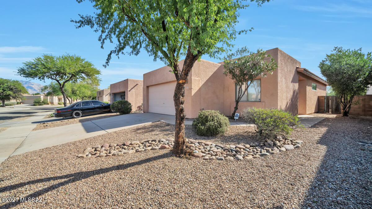 Riverside Crossing (1-133) - Residential Lease