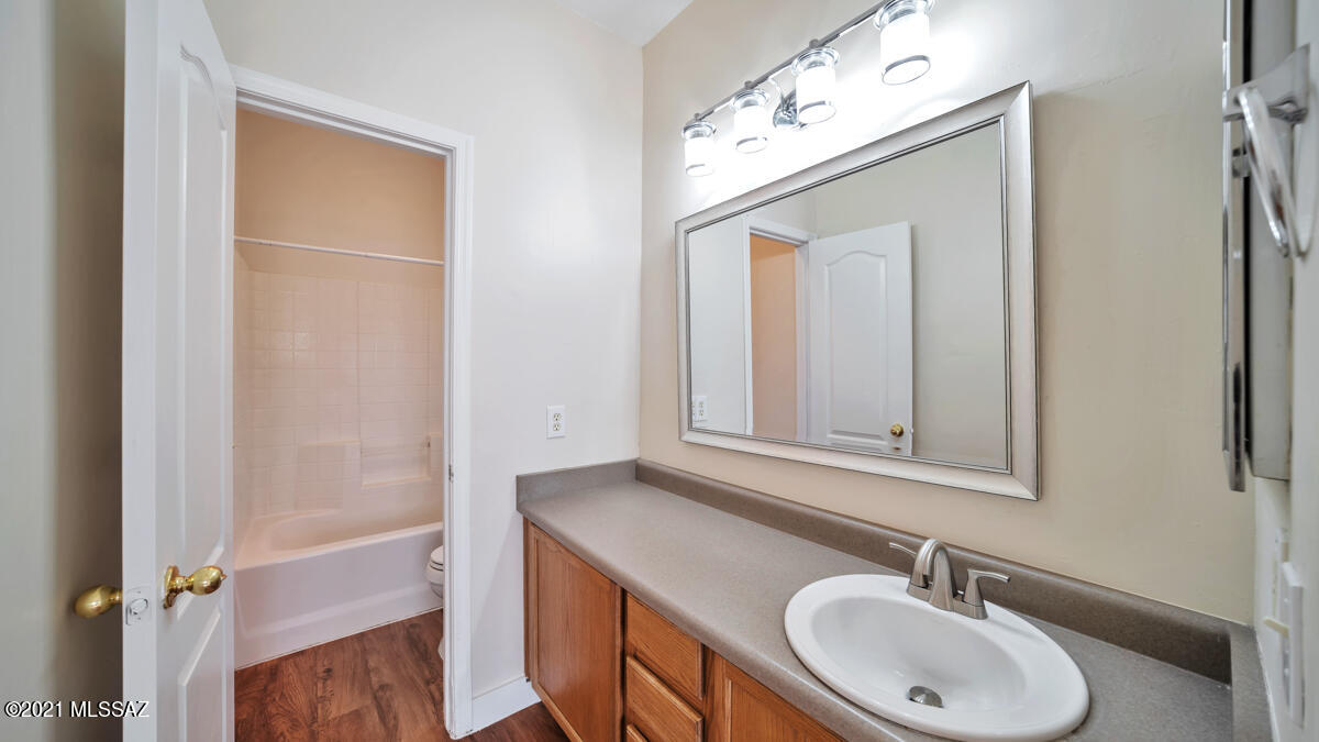Riverside Crossing (1-133) - Residential Lease