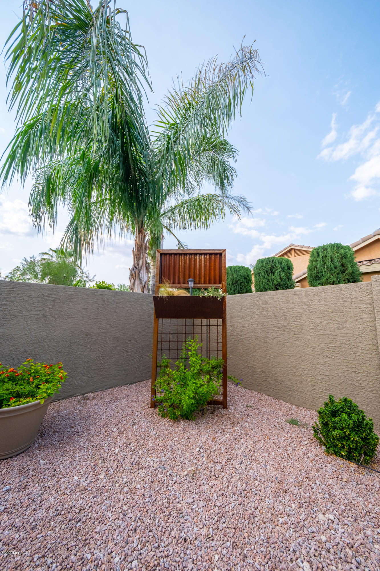 Shadows @ Sabino (1-103) - Residential