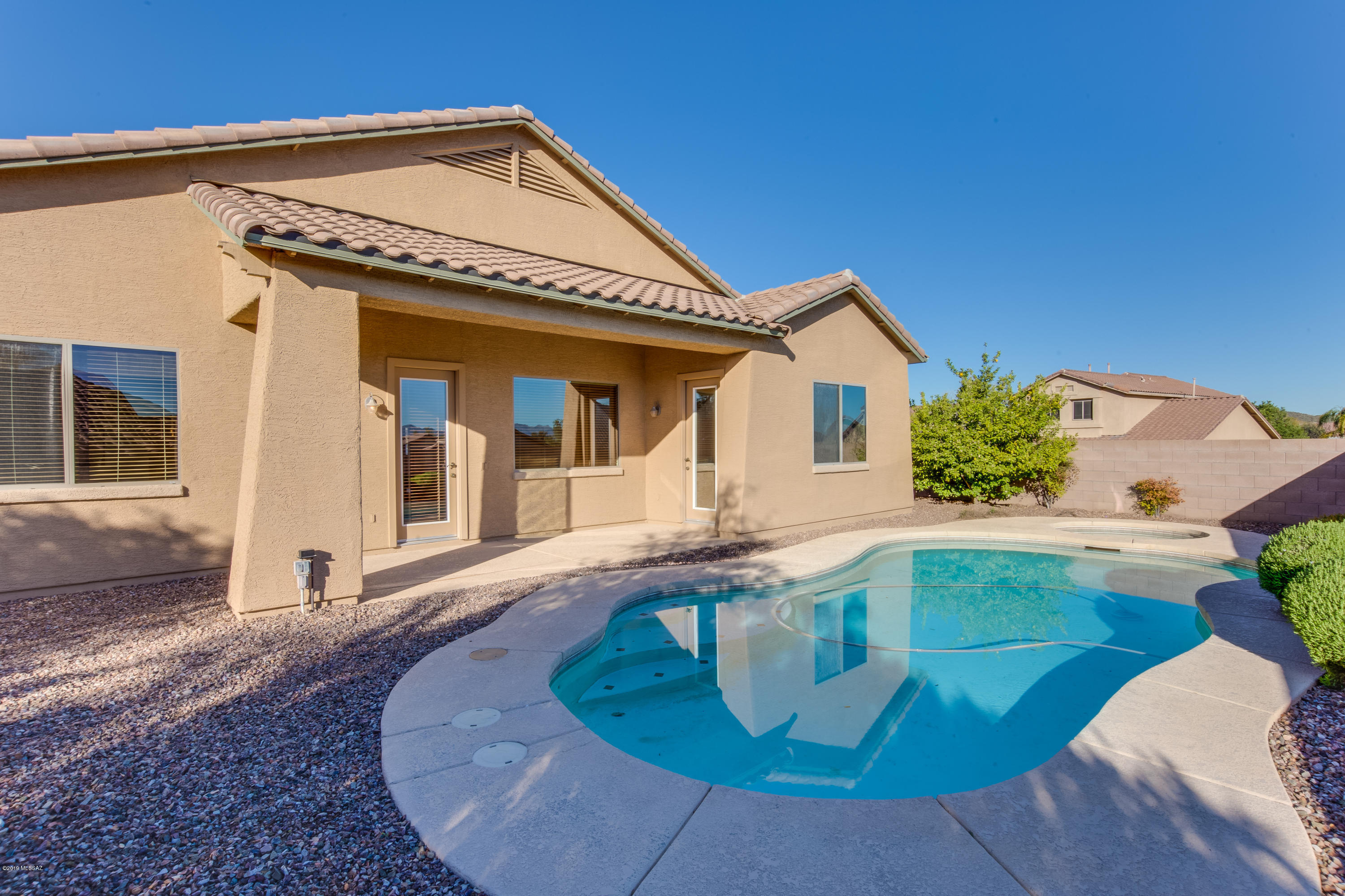 Continental Reserve Blk. 14 (1-82) - Residential