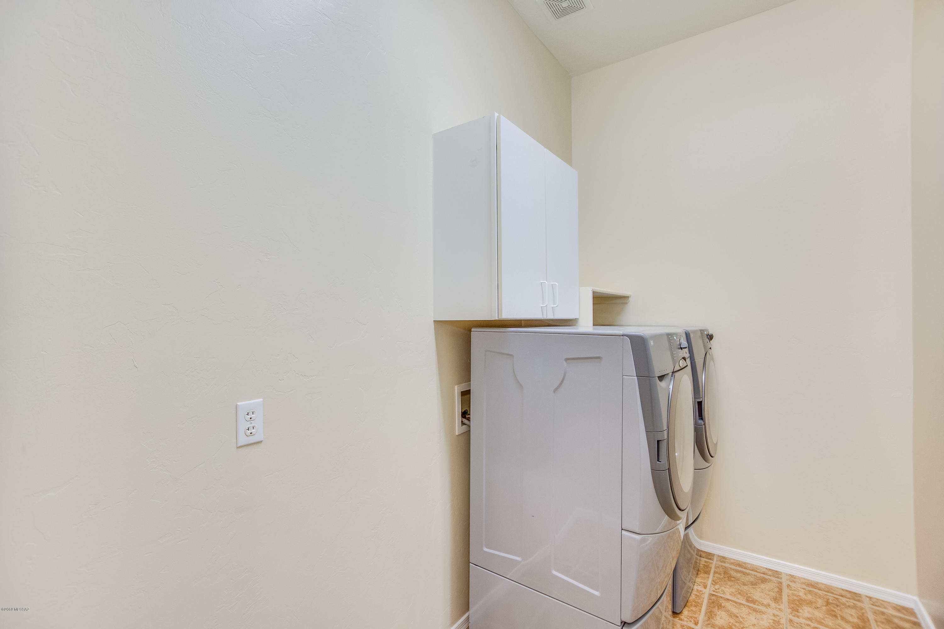 Continental Reserve Blk. 14 (1-82) - Residential