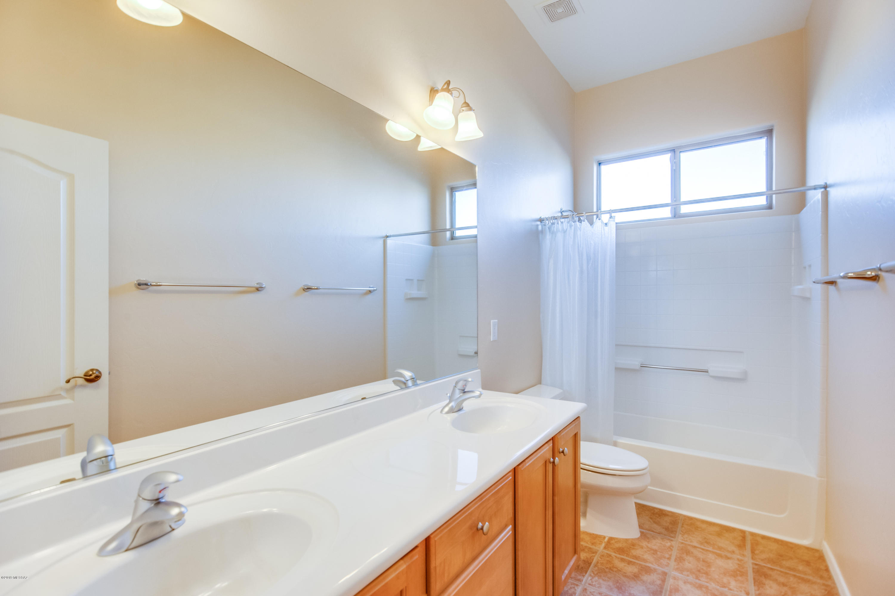 Continental Reserve Blk. 14 (1-82) - Residential