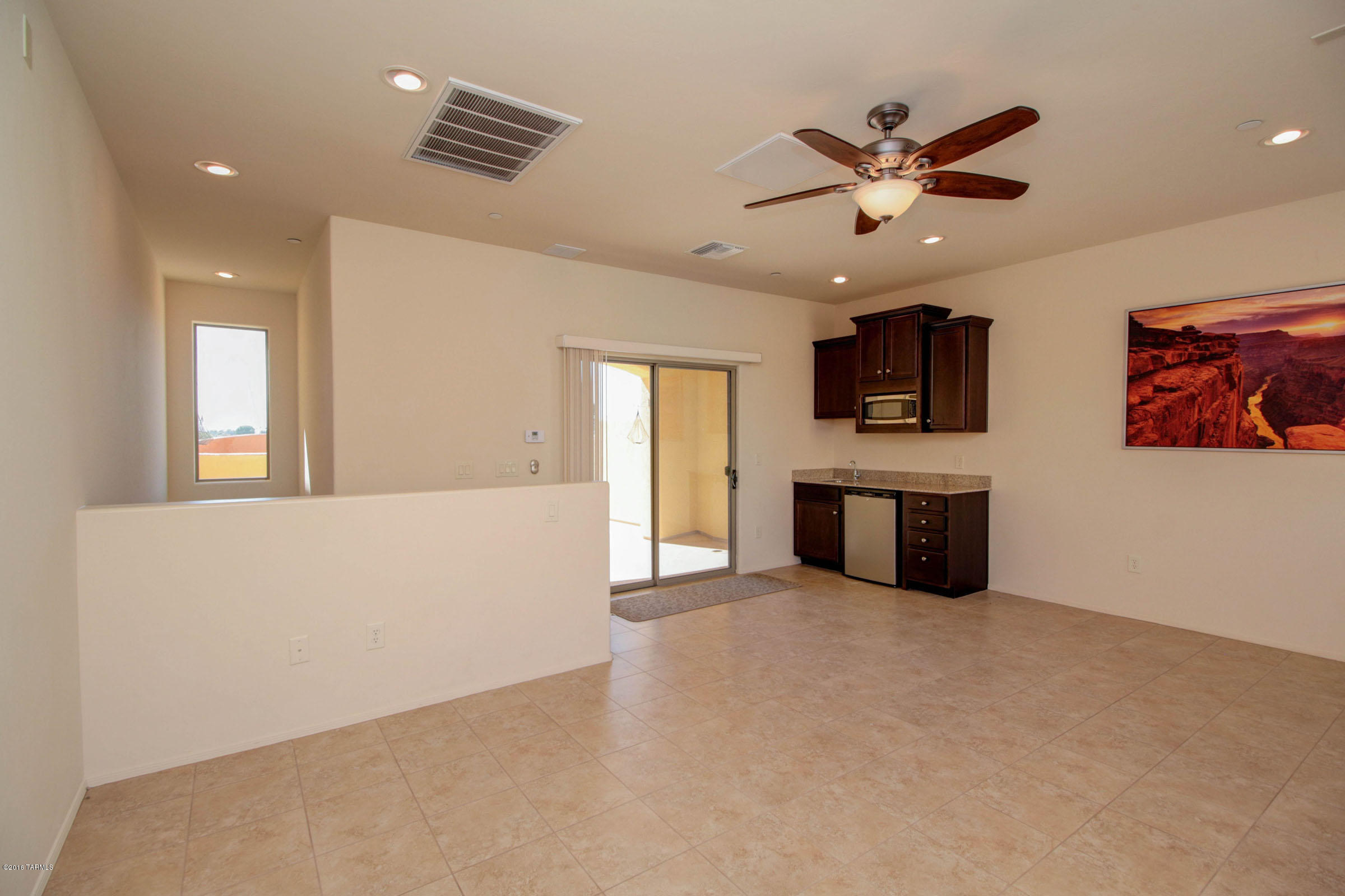 River Walk (1-140) - Residential Lease