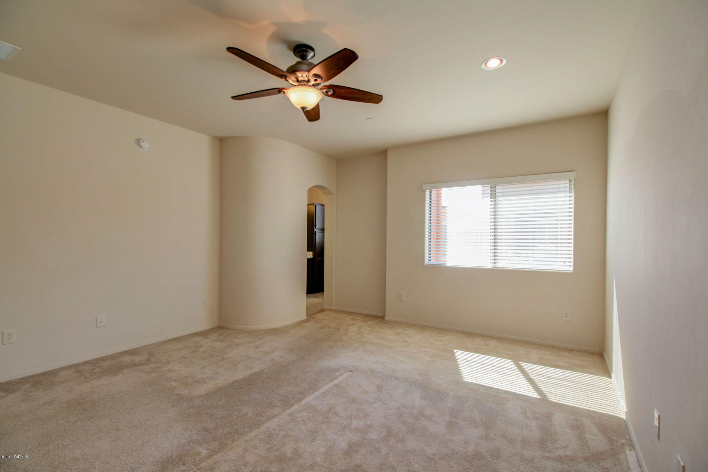 River Walk (1-140) - Residential Lease