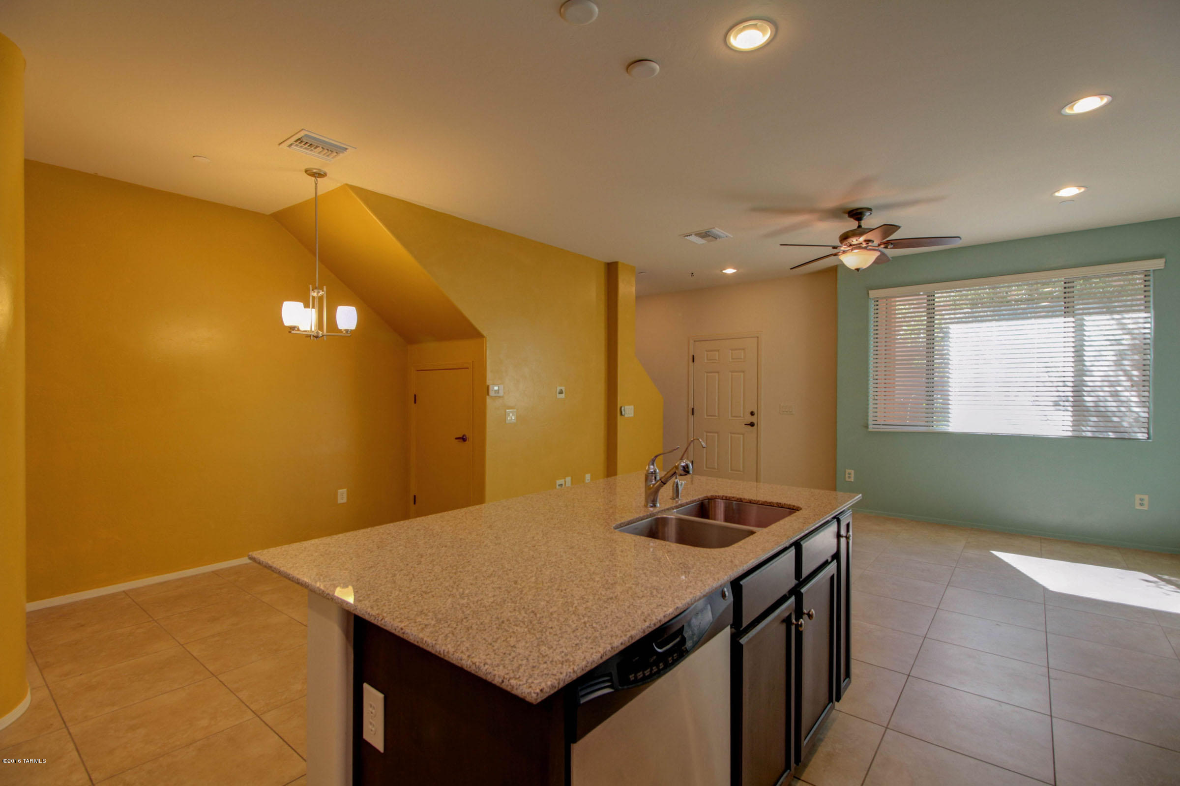 River Walk (1-140) - Residential Lease