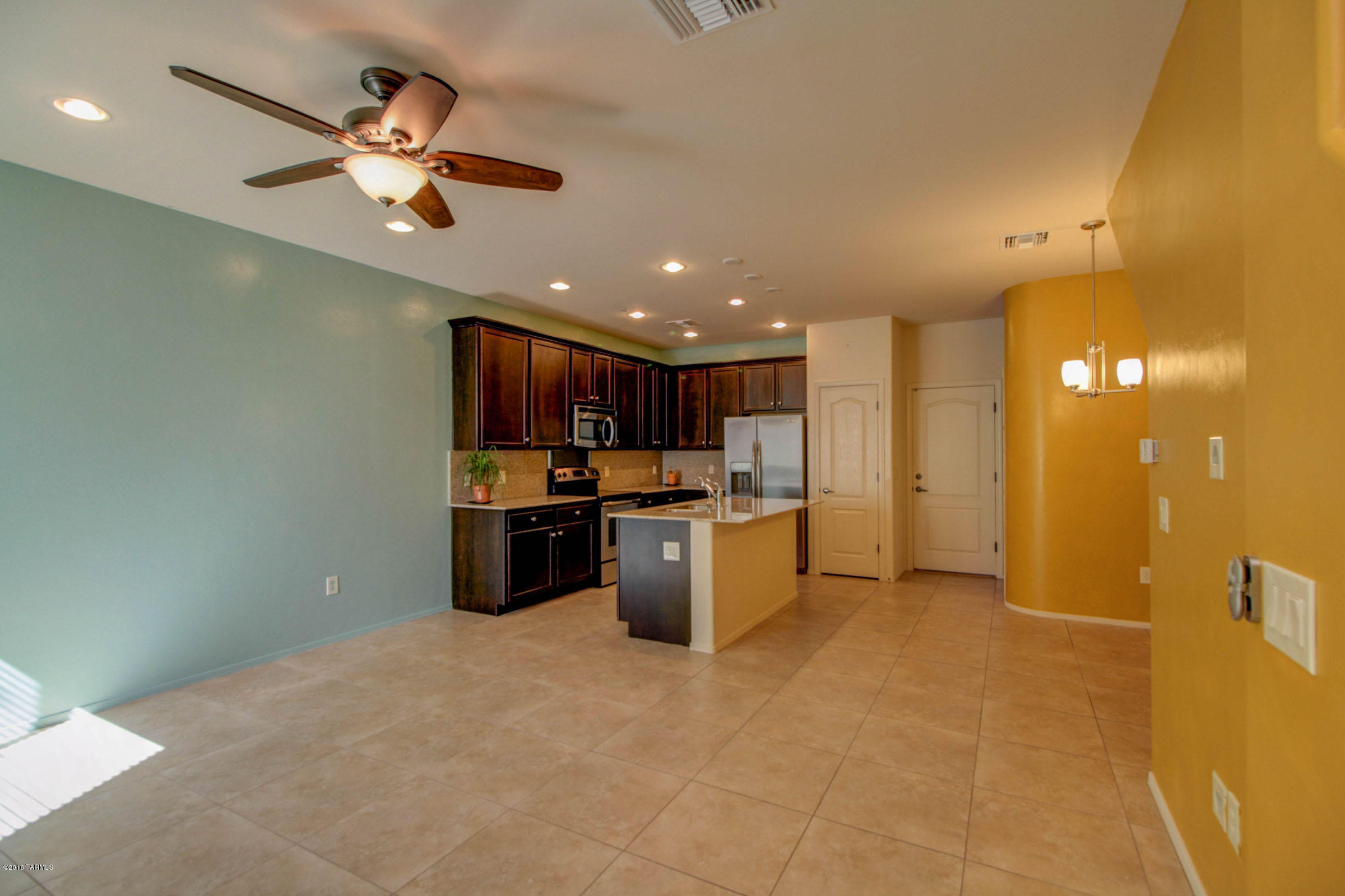 River Walk (1-140) - Residential Lease