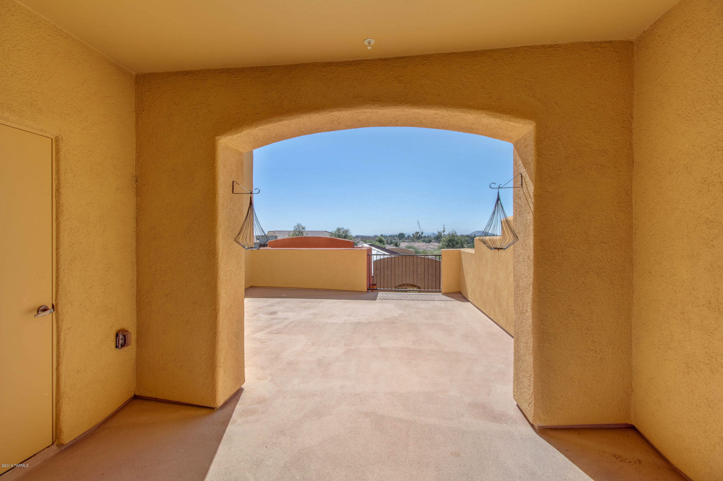 River Walk (1-140) - Residential Lease