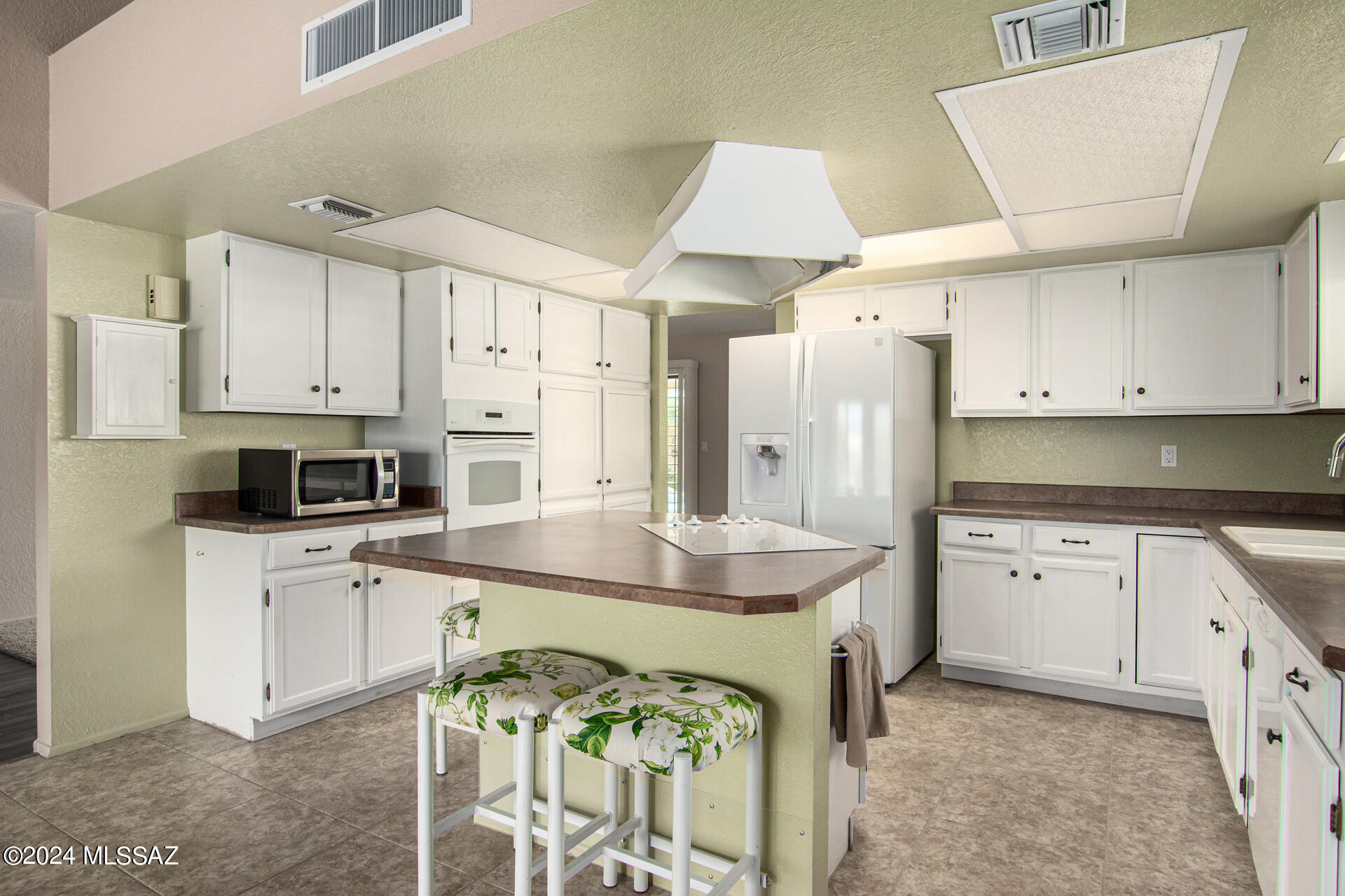 Catalina Highlands  (36-74) - Residential