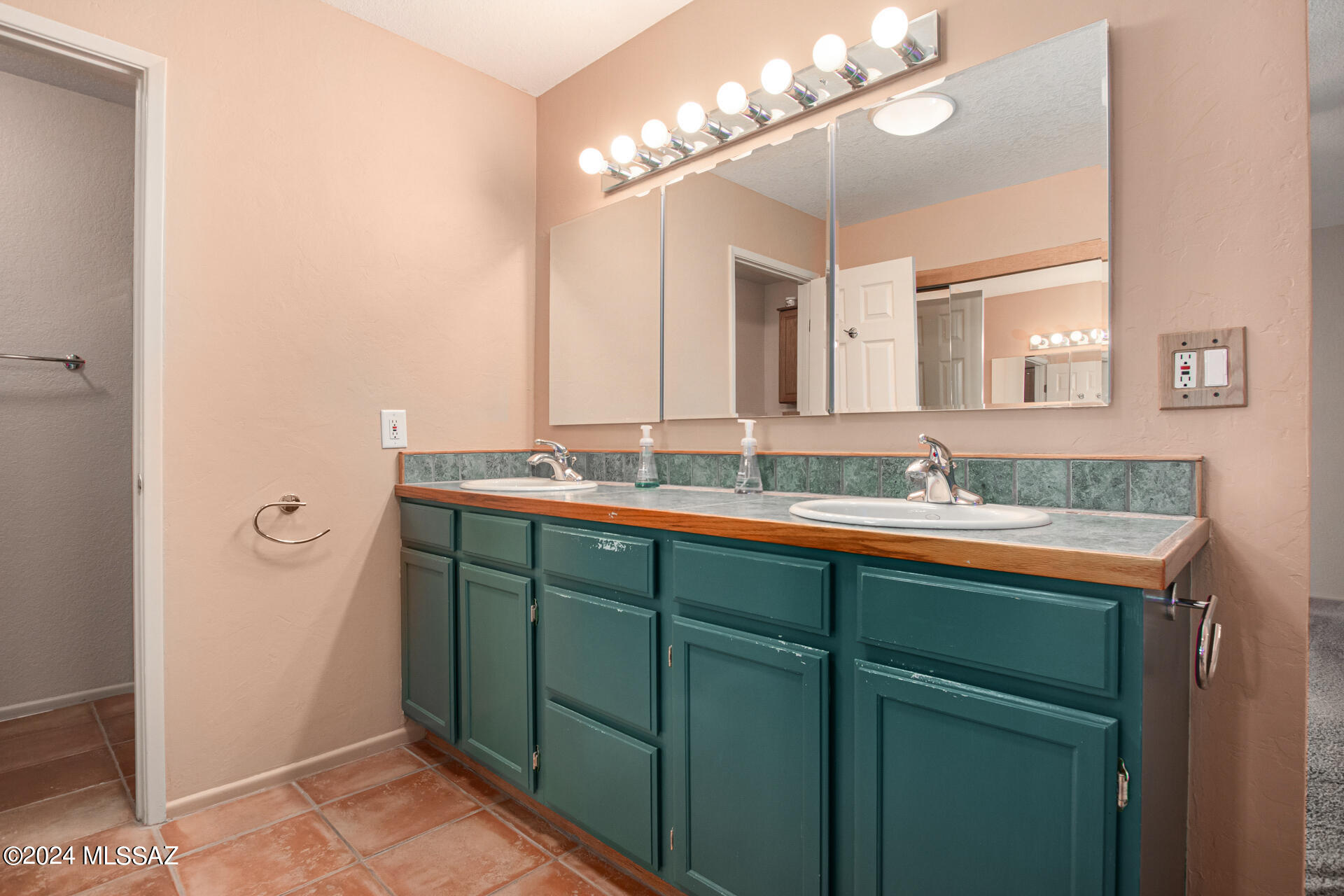 Catalina Highlands  (36-74) - Residential