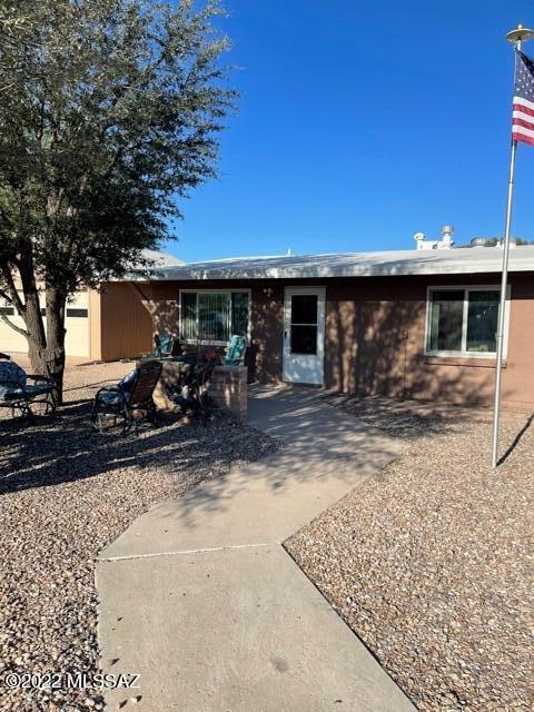 Affordable County Living, with Elbow Room and NO HOA!  This home is located in the Honea Heights neighborhood with the Honea Park a short walk away!  Easy access to I-10, amenities, and schools! Quiet neighborhood with tons of charm! Home has central air and heat, Kinetico water filtration system, skylights in the kitchen and master bedroom.Nice office area just off of the kitchen but could also serve as a 3rd bedroom! Laundry room with lots of room for adding another full bath! Home also includes washer/dryer and all kitchen appliances including New french door refrigerator and new dishwasher and gas range. Covered area on rear of home for watching the beautiful sunsets and ceiling fan and electrical access. Large lot on 1/3 acre with chain link fencing all around. Detached garage with new garage door.  Large shop in back of home includes a refrigerator and swamp cooler!