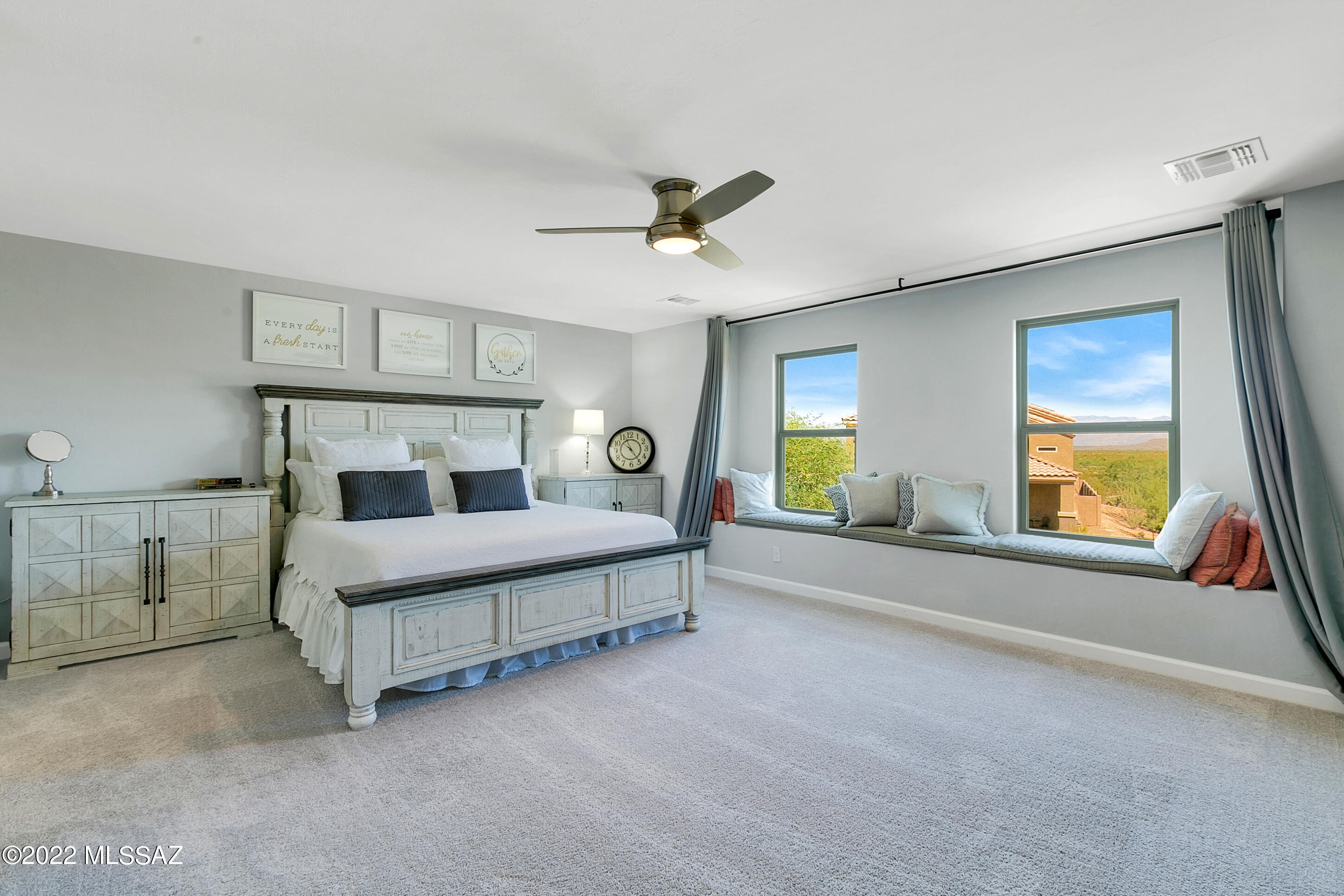 Vista Del Lago Norte SQ20140780198 - Residential