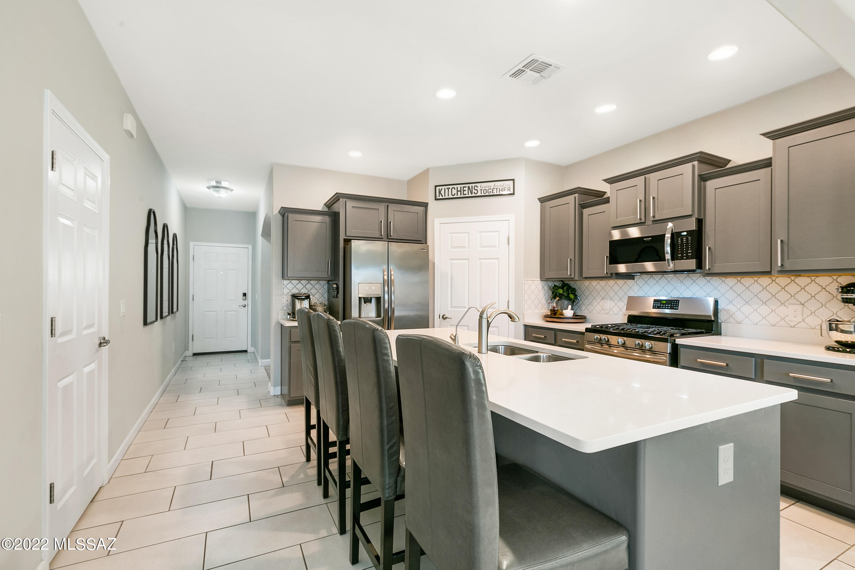 Vista Del Lago Norte SQ20140780198 - Residential