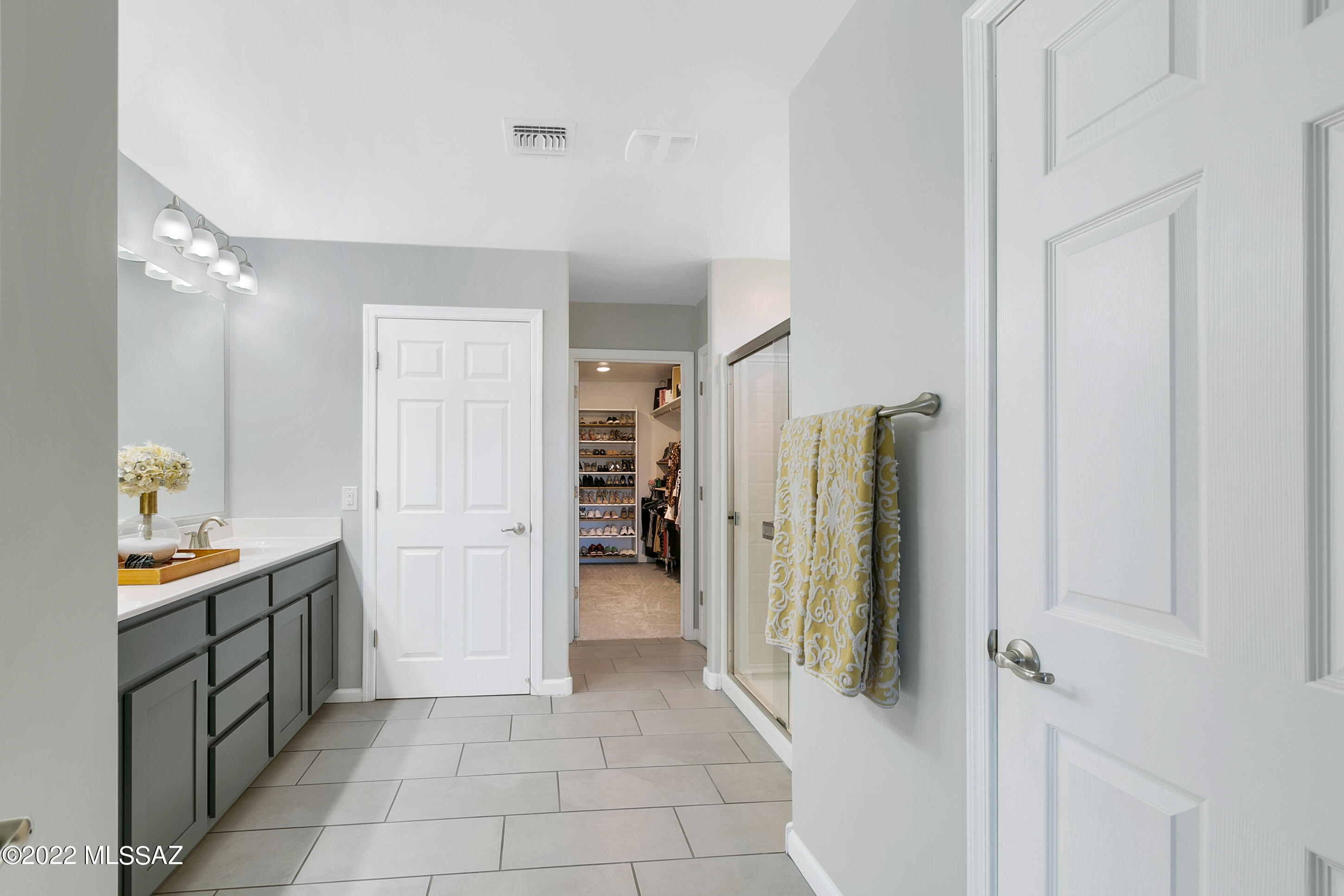 Vista Del Lago Norte SQ20140780198 - Residential