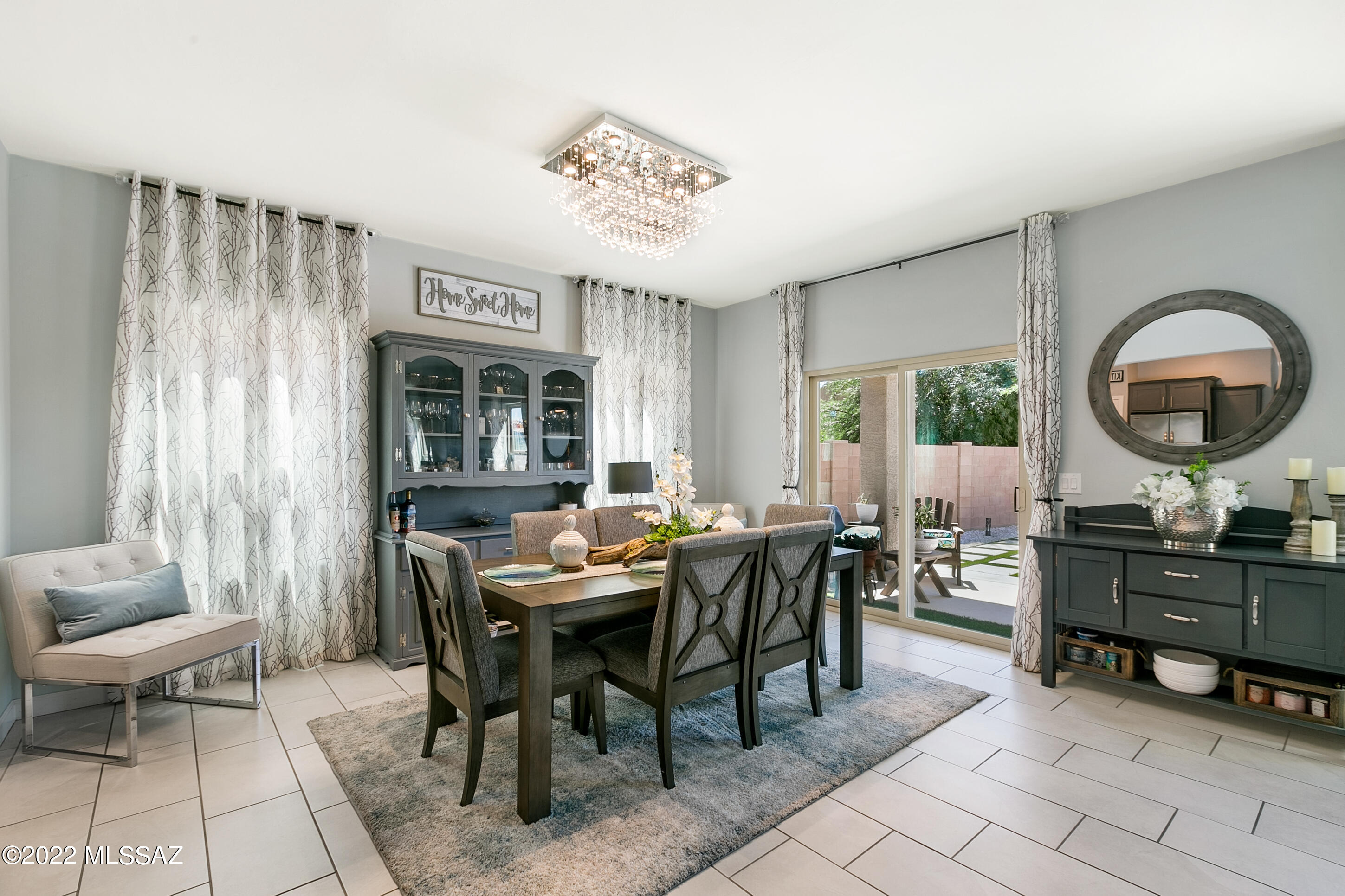 Vista Del Lago Norte SQ20140780198 - Residential