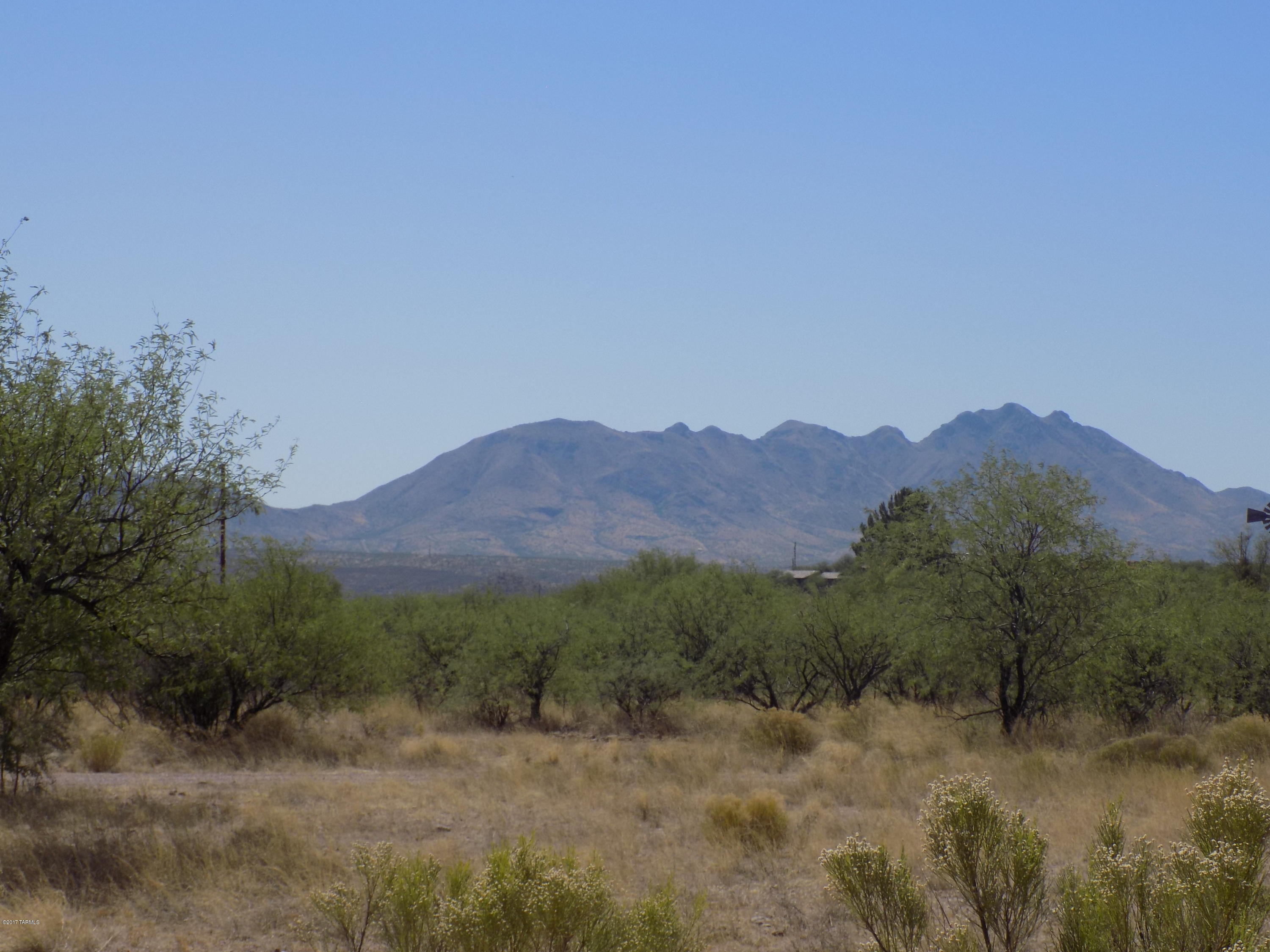 4.18 Acres W/Beautiful Mountain views and Privacy Awaits!  5 minutes to I-19 and historic village of Tubac. Come and build your dream home today!