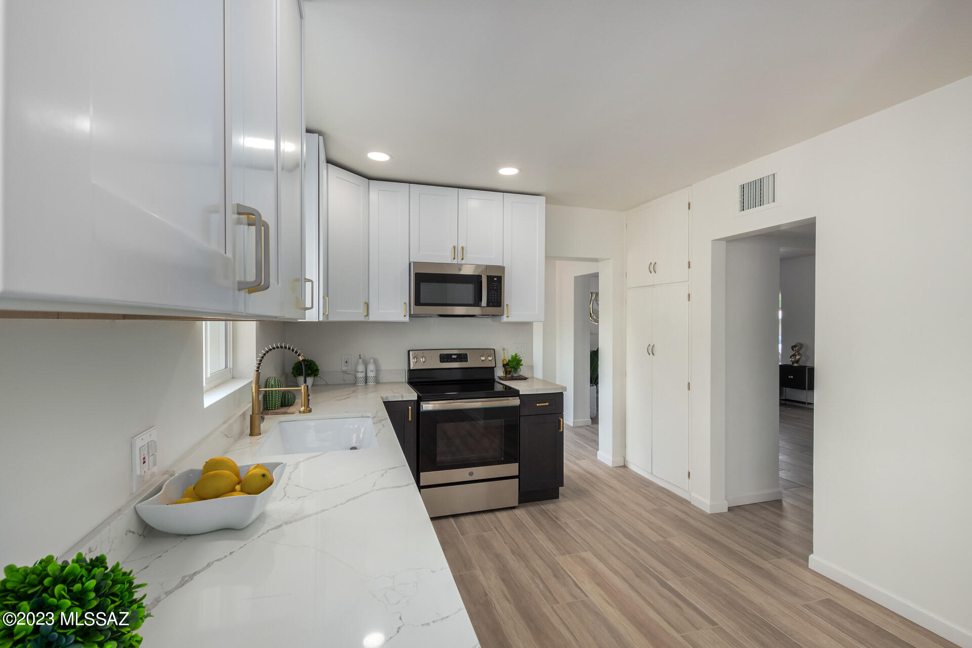 Encanto Park - Residential