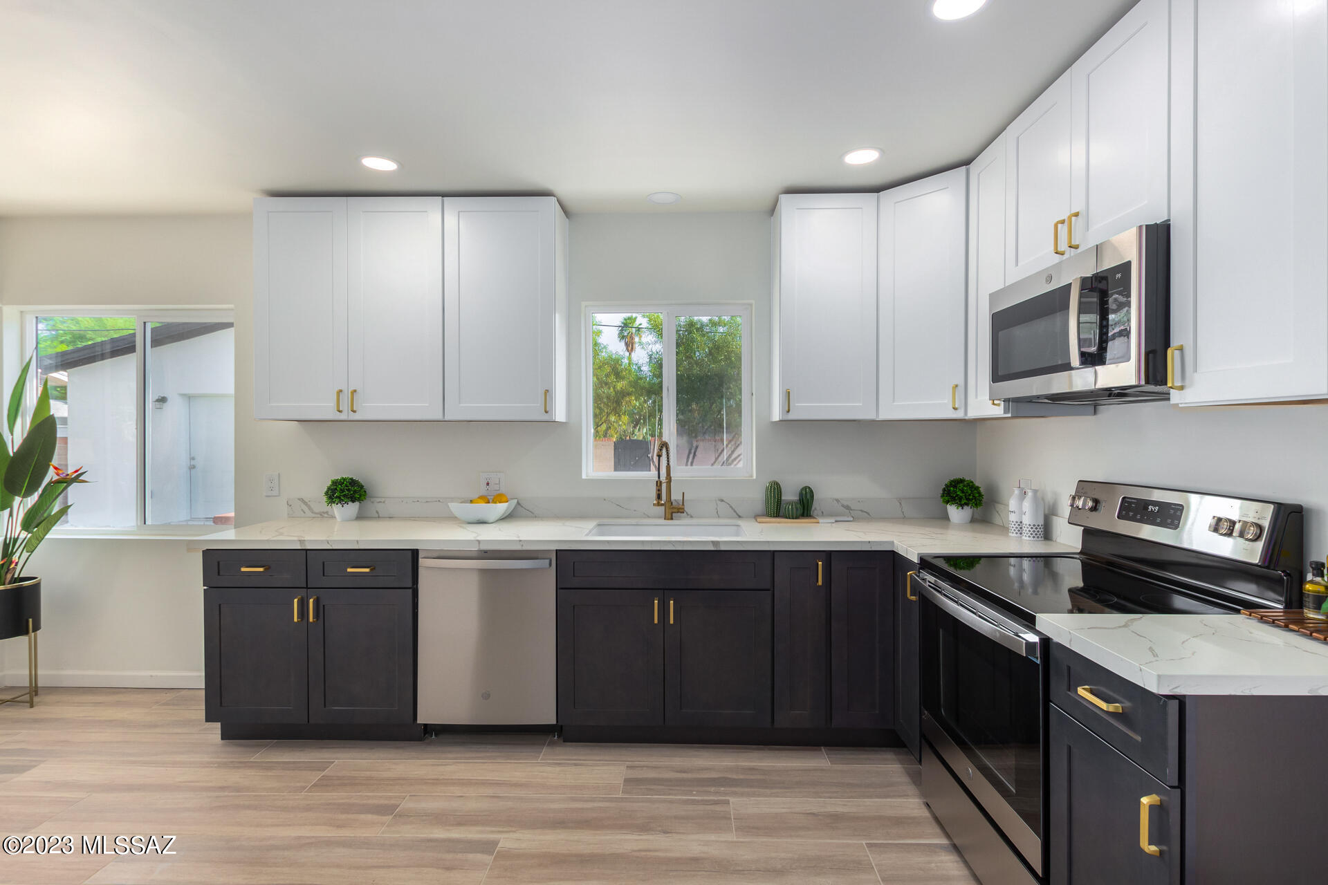 Encanto Park - Residential