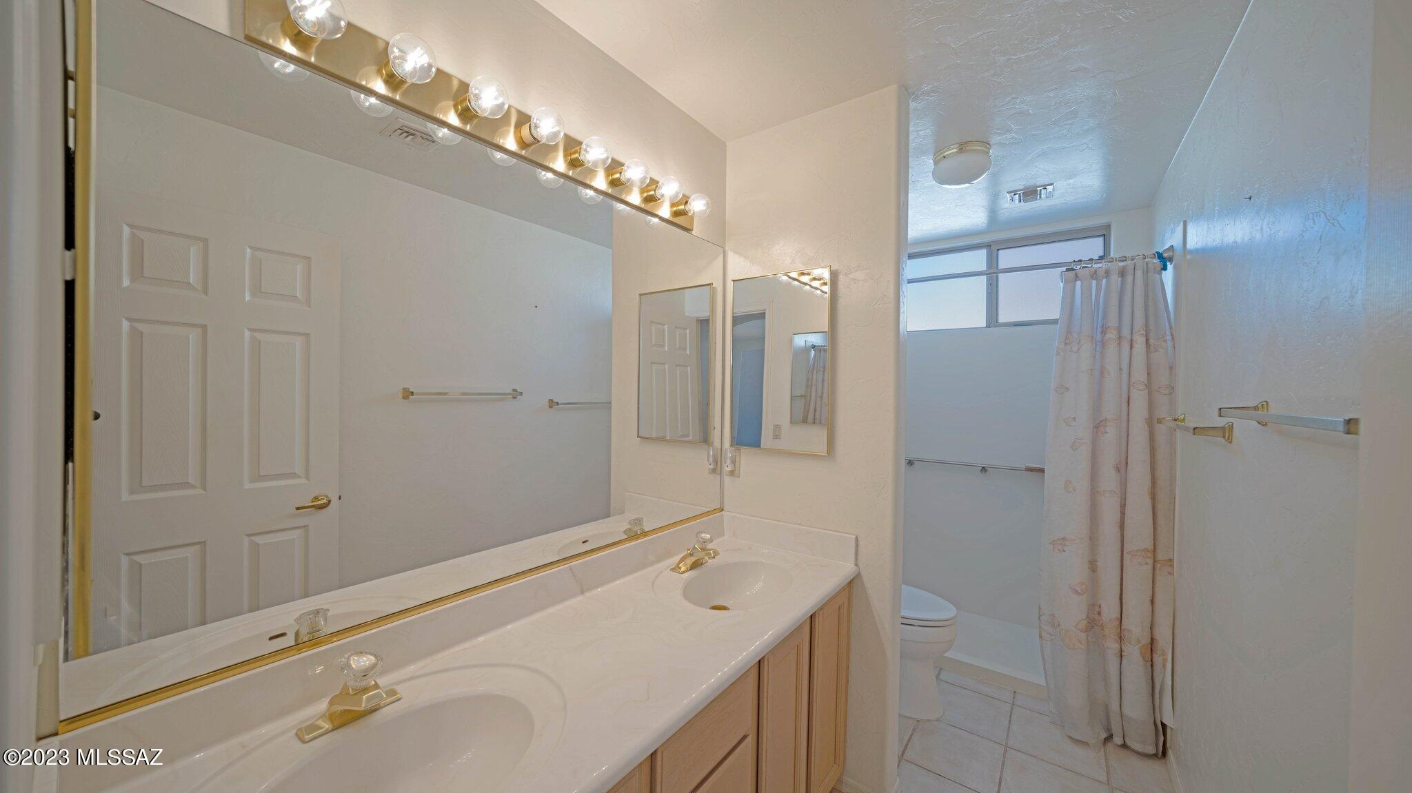 Colonia De Los Alamos - Desert Creek - Residential
