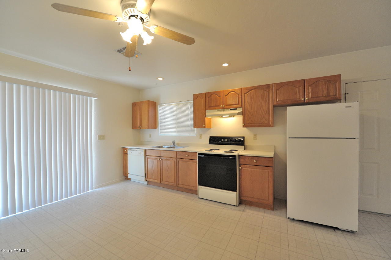 Newer duplex on the near west side off the beaten track, one long term Section 8 tenant and one newer tenant.  Units are separately metered for water/sewer/electric, each unit has w/d hook up and HVAC. Units have carpet/vinyl, open floor plan and larger kitchens.