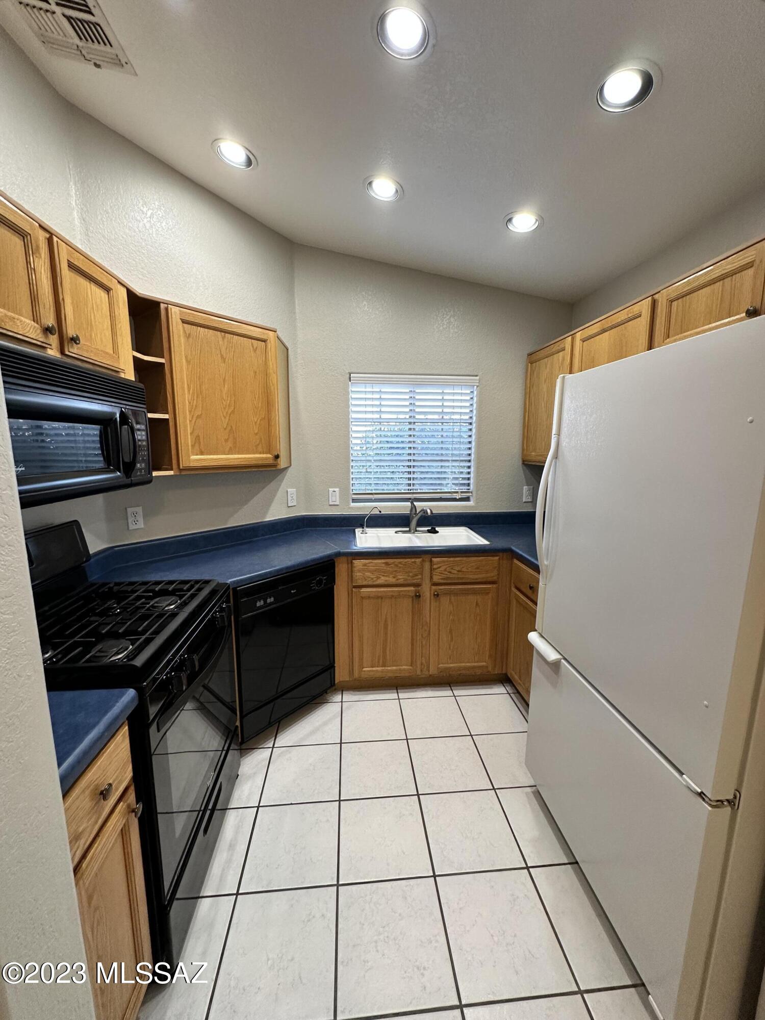 Continental Ranch (1-148) - Residential Lease