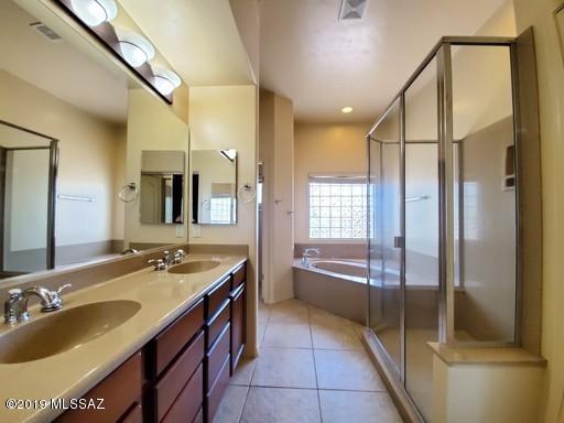 Rancho Del Lago (466-540) - Residential Lease