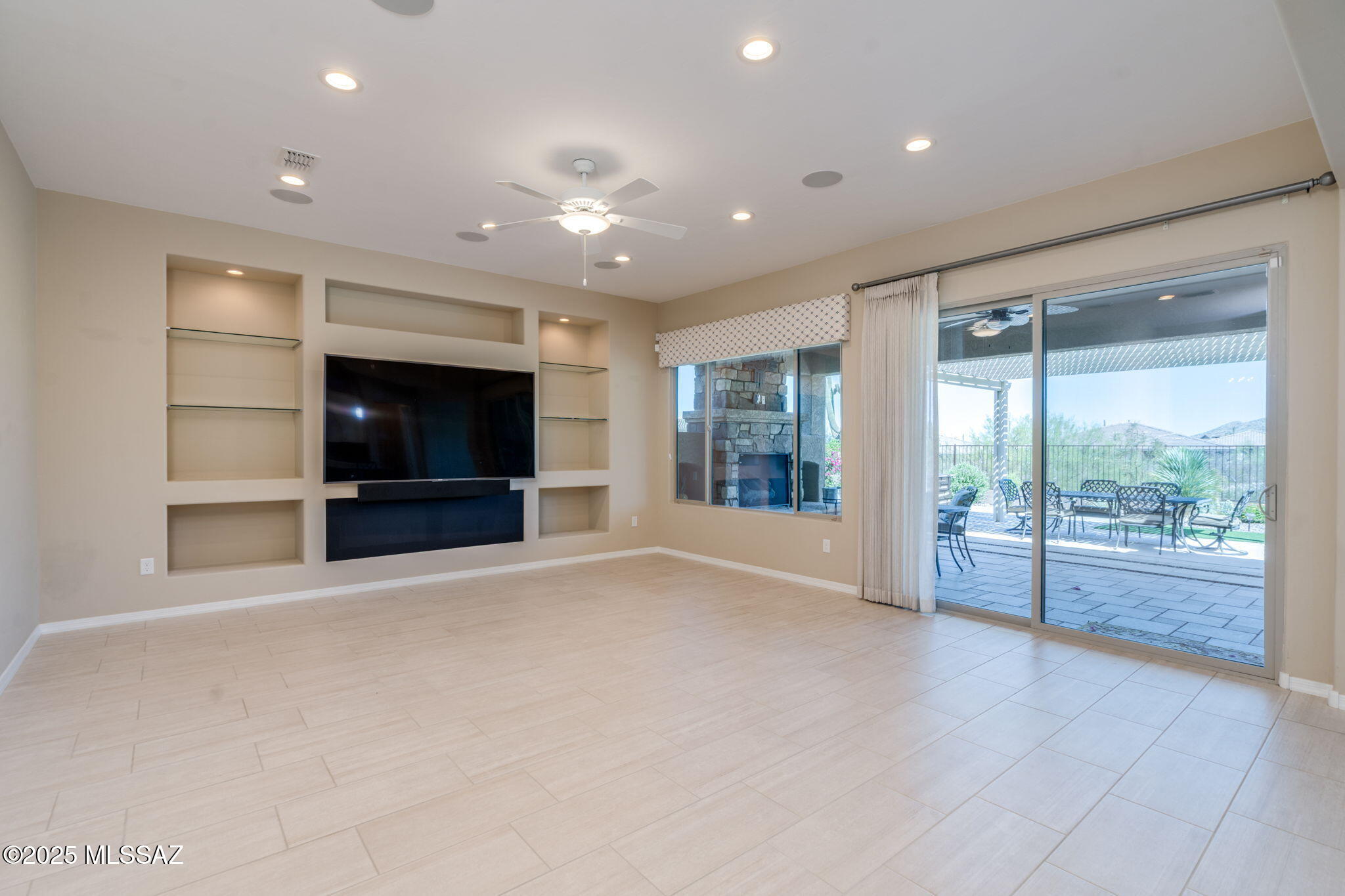 Del Webb At Dove Mountain SQ20131930189 - Residential