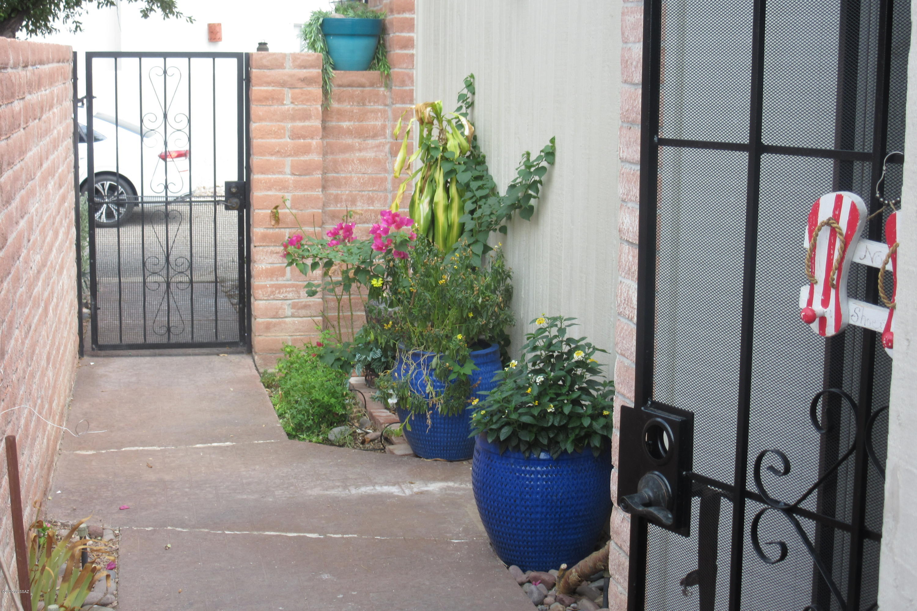 Tanque Verde Estates (1-71) - Residential