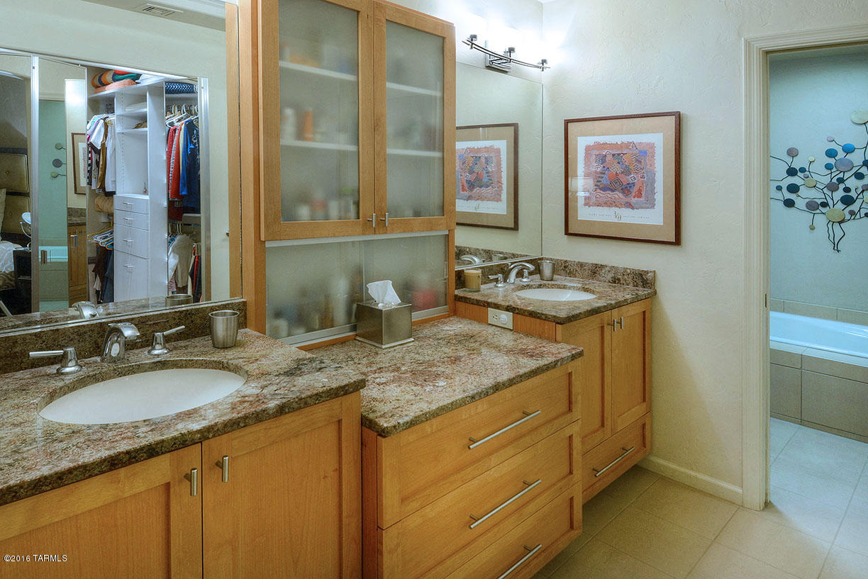 Las Ventanas (1-57) - Residential