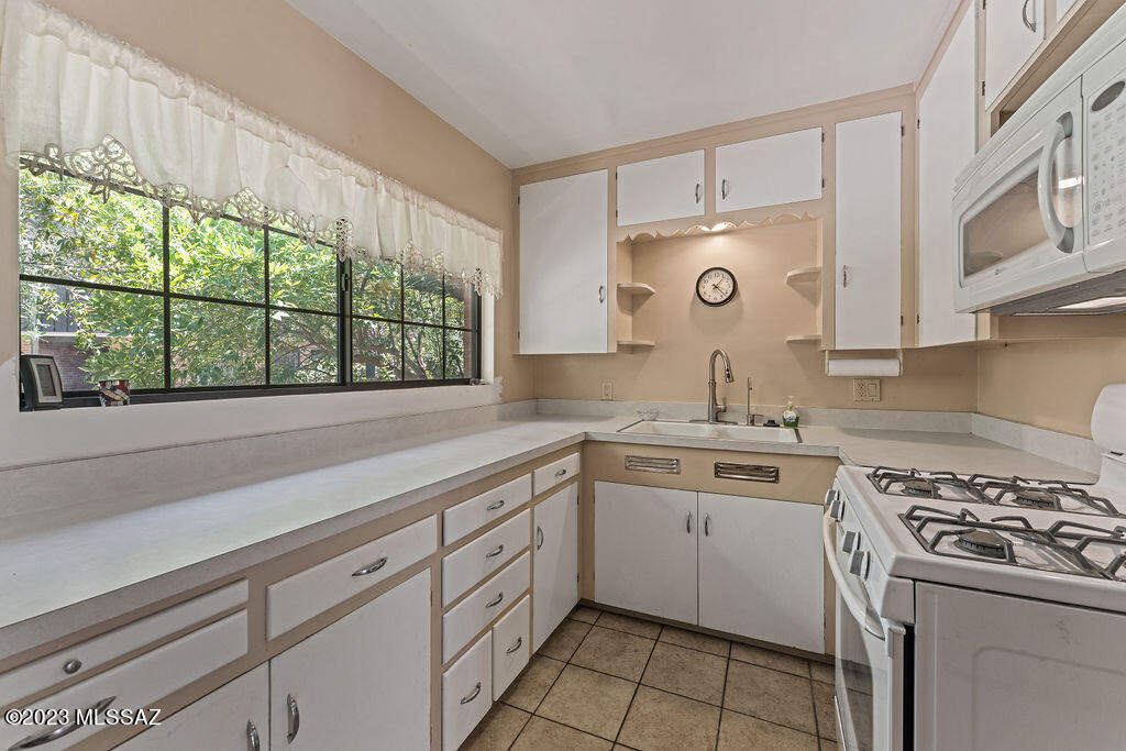 Randolph House (34-63) - Residential