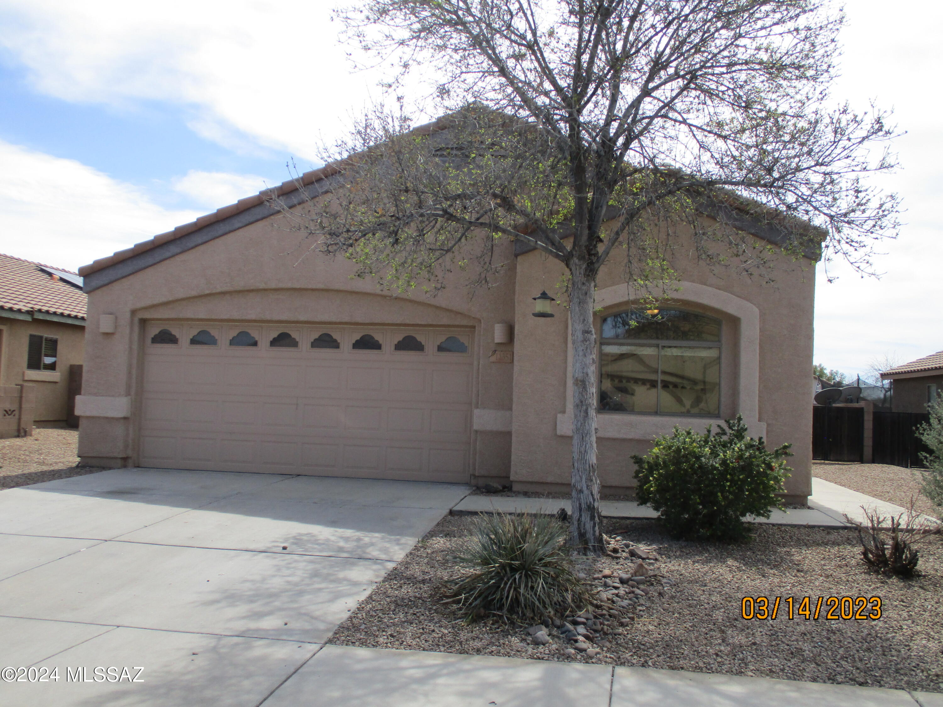 Lovely great room style home with great kitchen! Spacious, split bedroom plan with tons of great features! No Carpets, Vinyl Plank and Tile. Home interior was painted last year. Do not miss out on this awesome home!