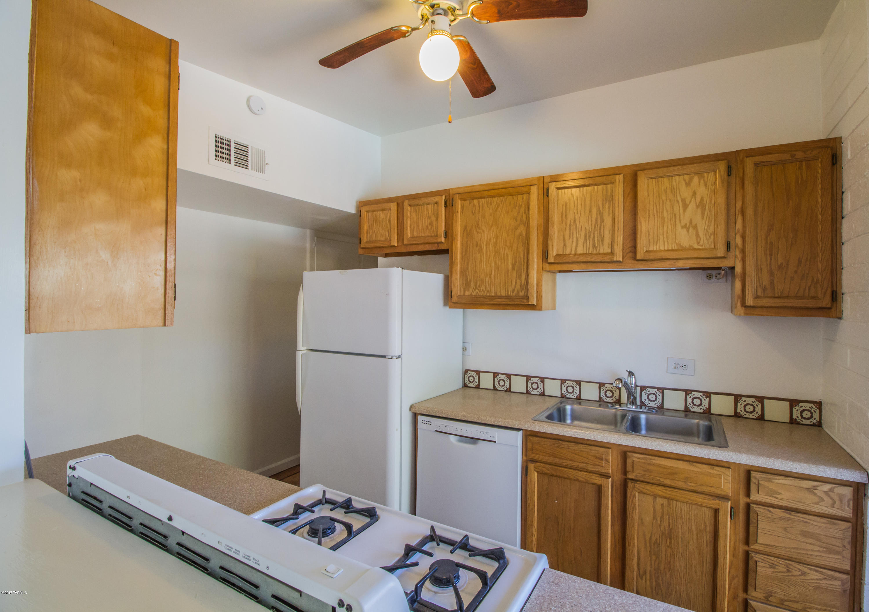 El Cortez Heights - Residential Lease
