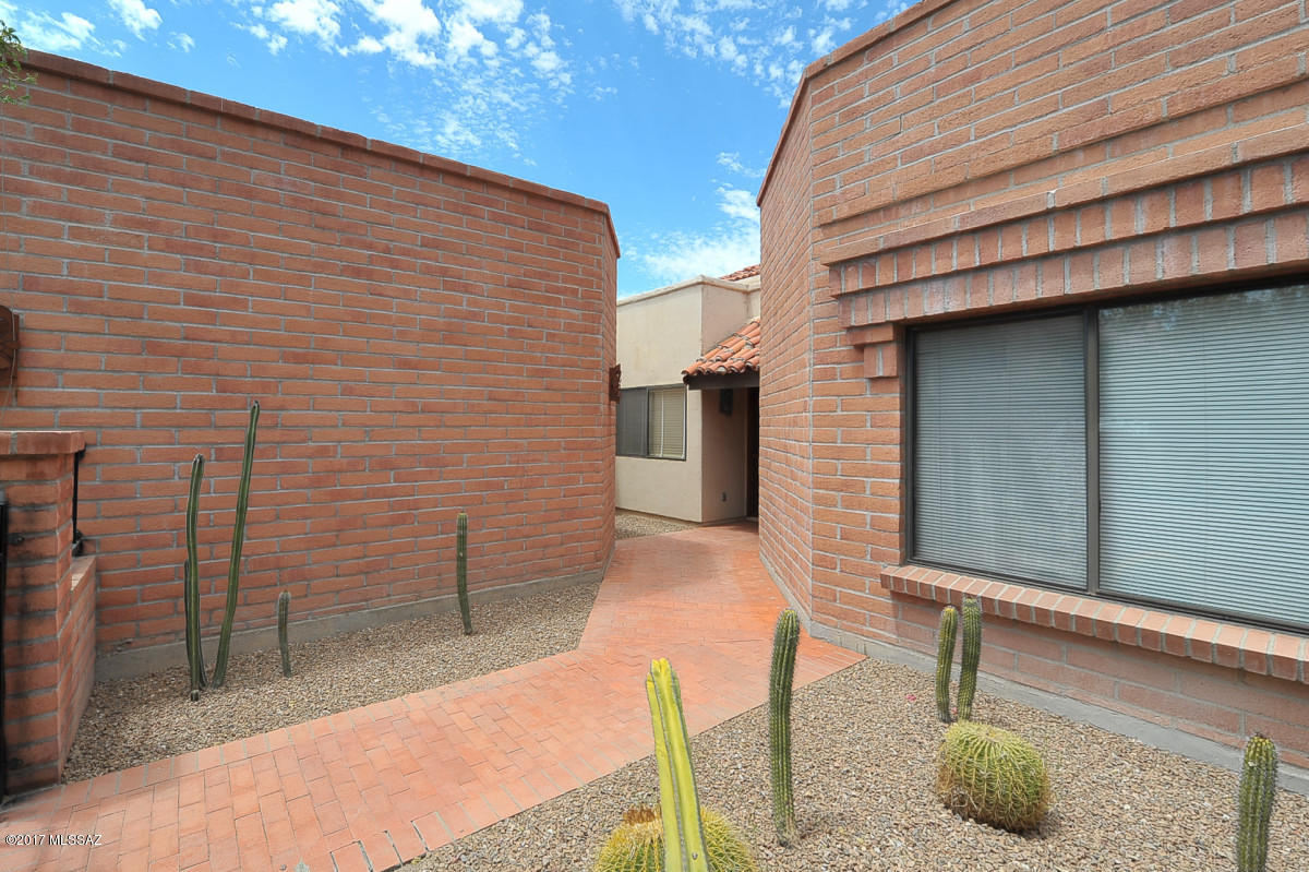 Sierra Catalina Estates (1-99) - Residential Lease