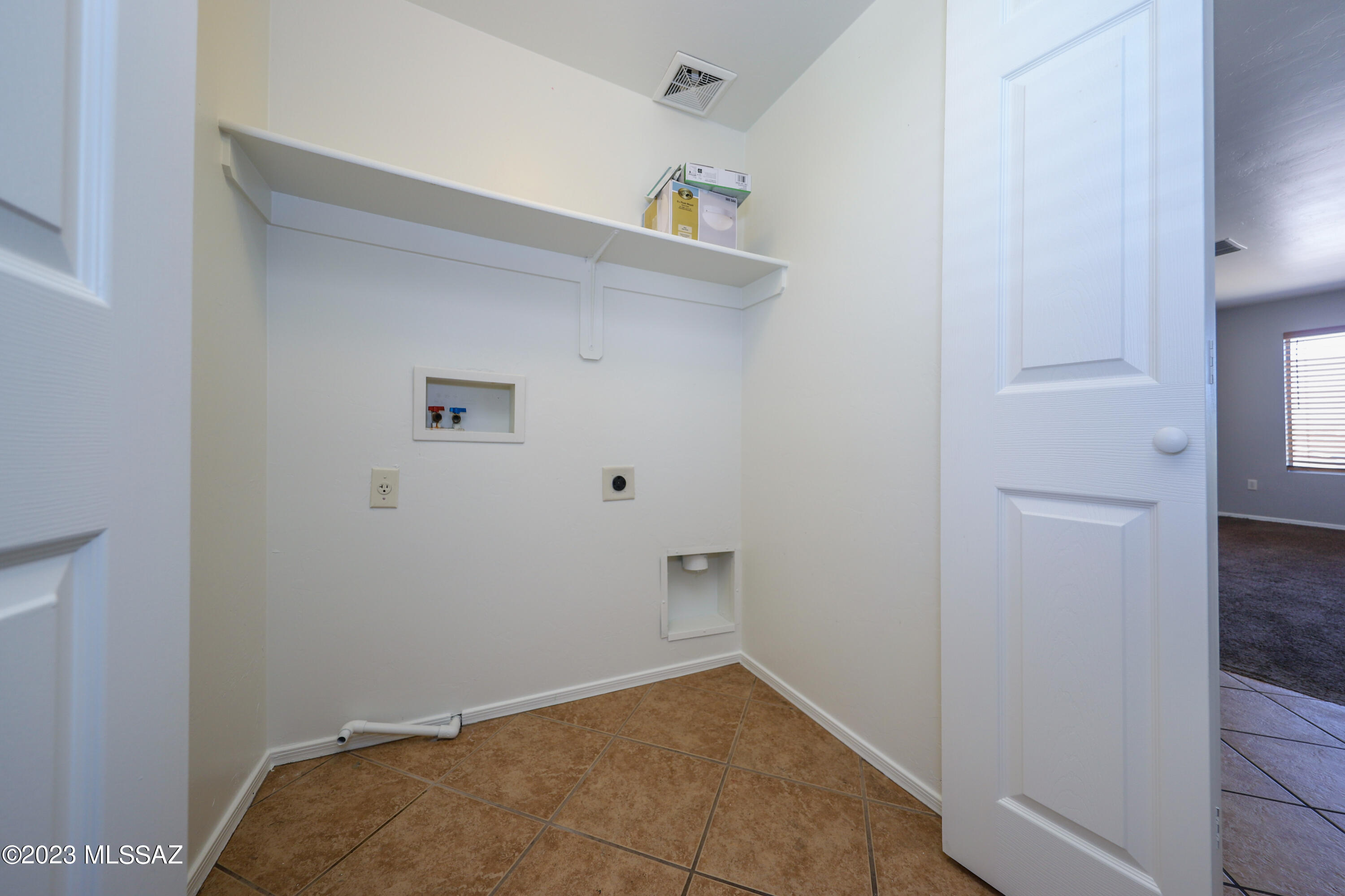 Valencia Reserve South (1-315) - Residential Lease