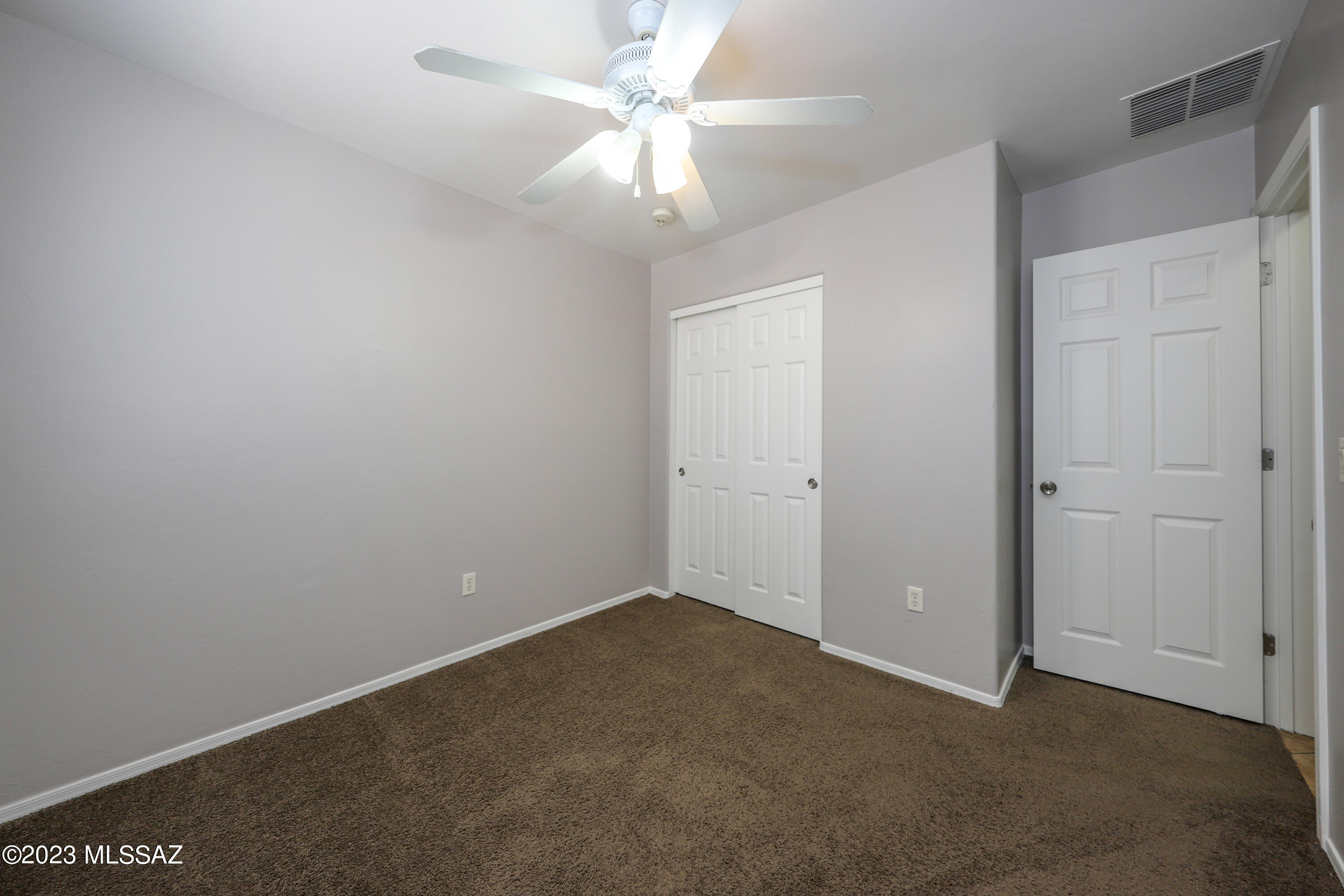 Valencia Reserve South (1-315) - Residential Lease