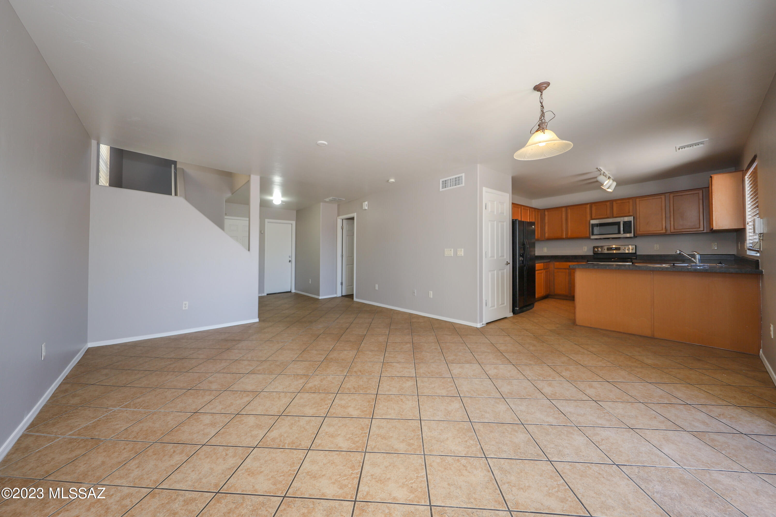 Valencia Reserve South (1-315) - Residential Lease