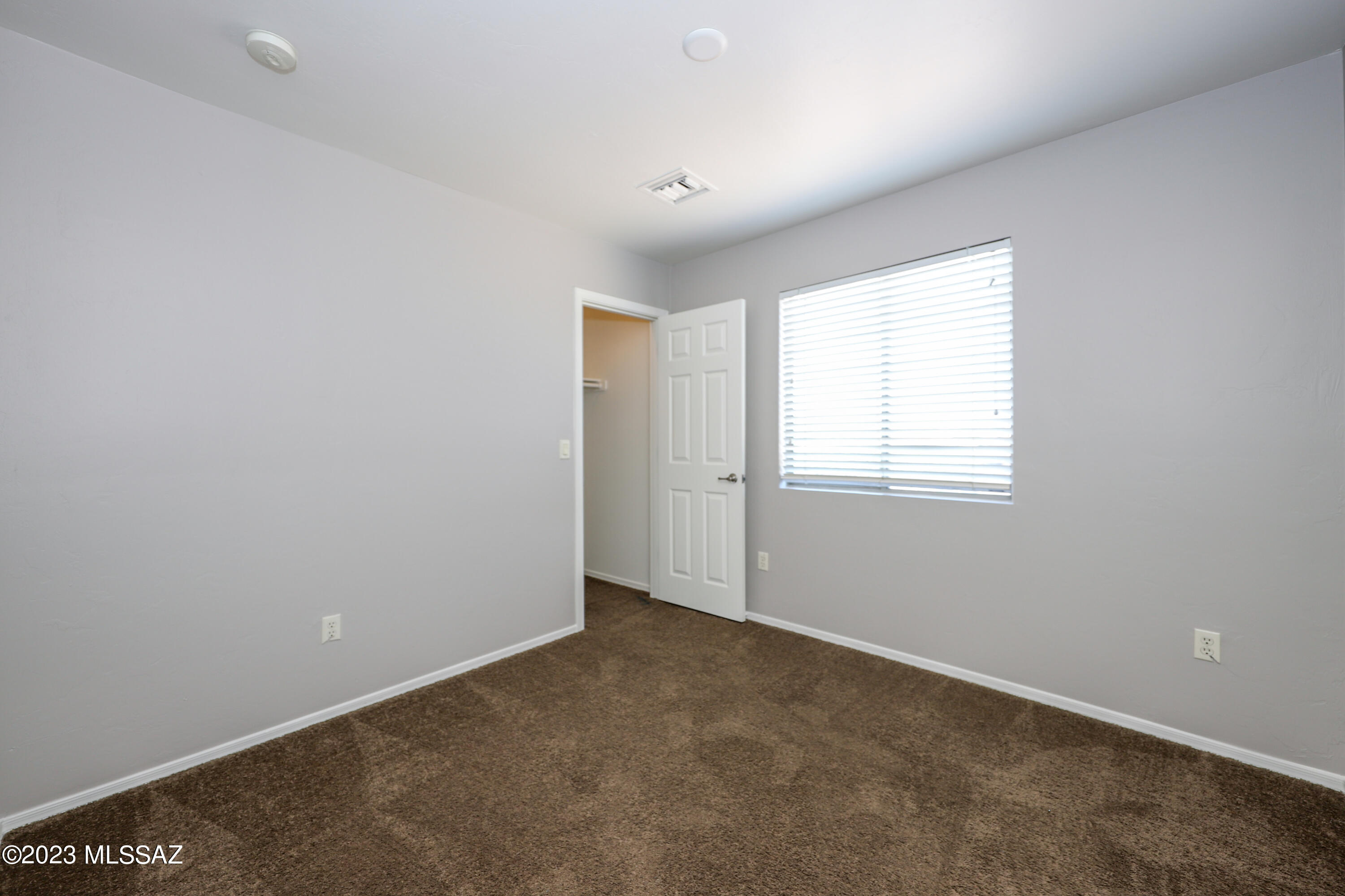 Valencia Reserve South (1-315) - Residential Lease