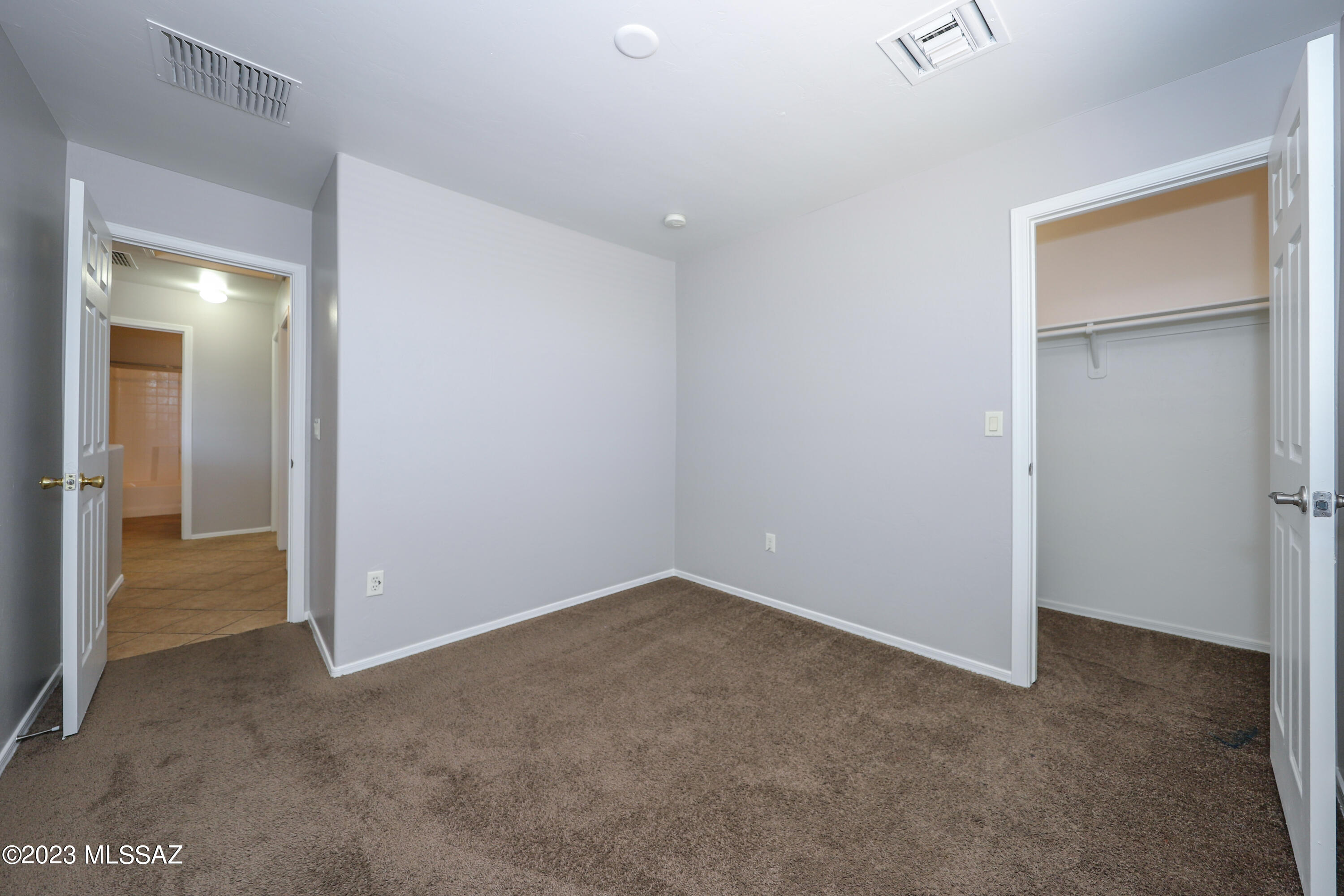 Valencia Reserve South (1-315) - Residential Lease