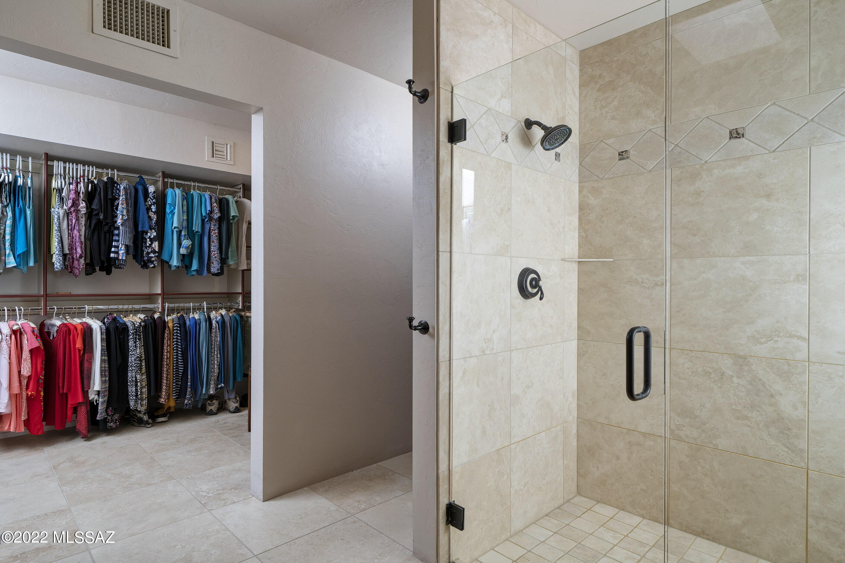 Skyline Viviendas NO. 2 (1-6) - Residential