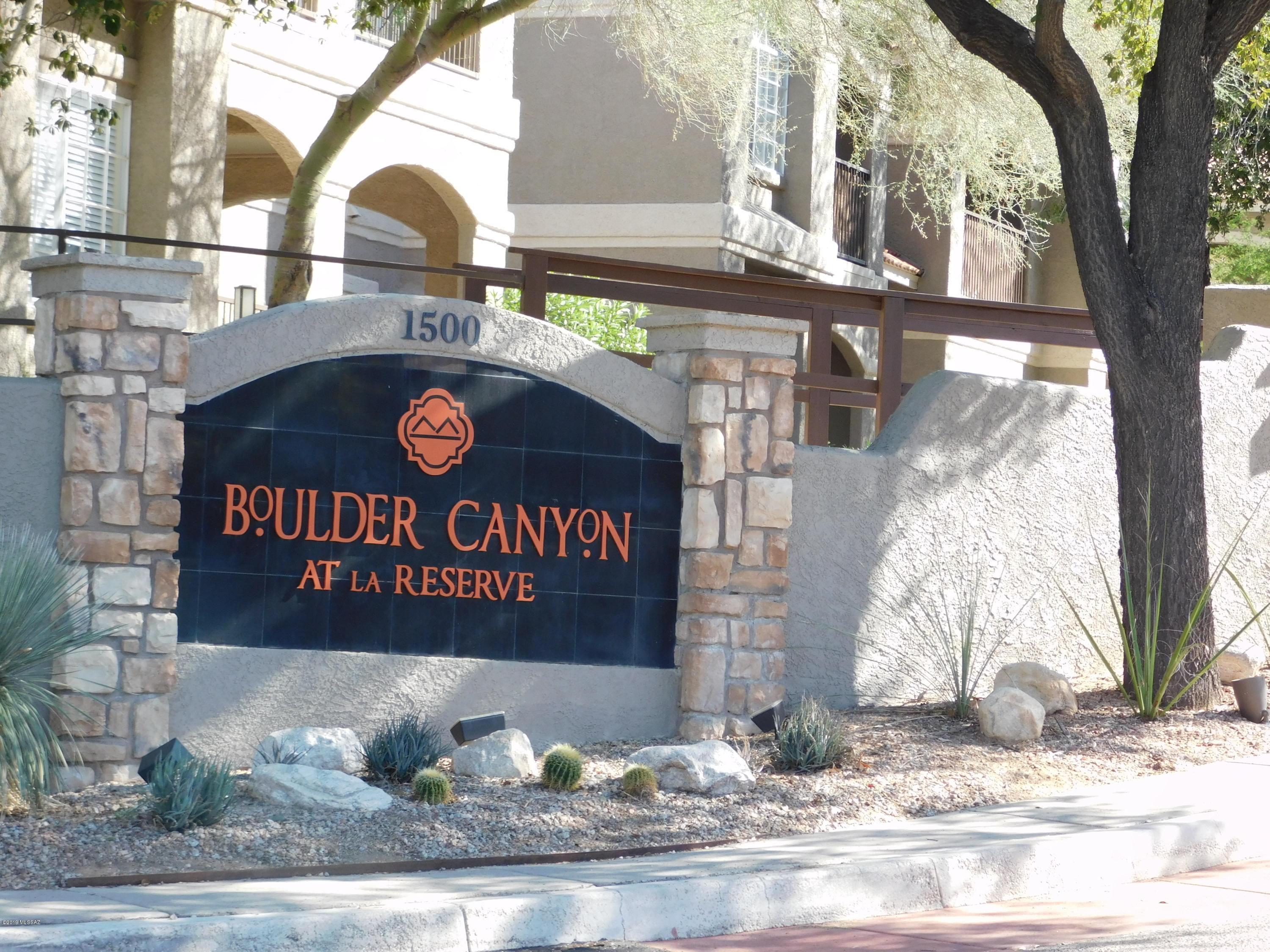 The Boulders at La Reserve Condominiums - Residential