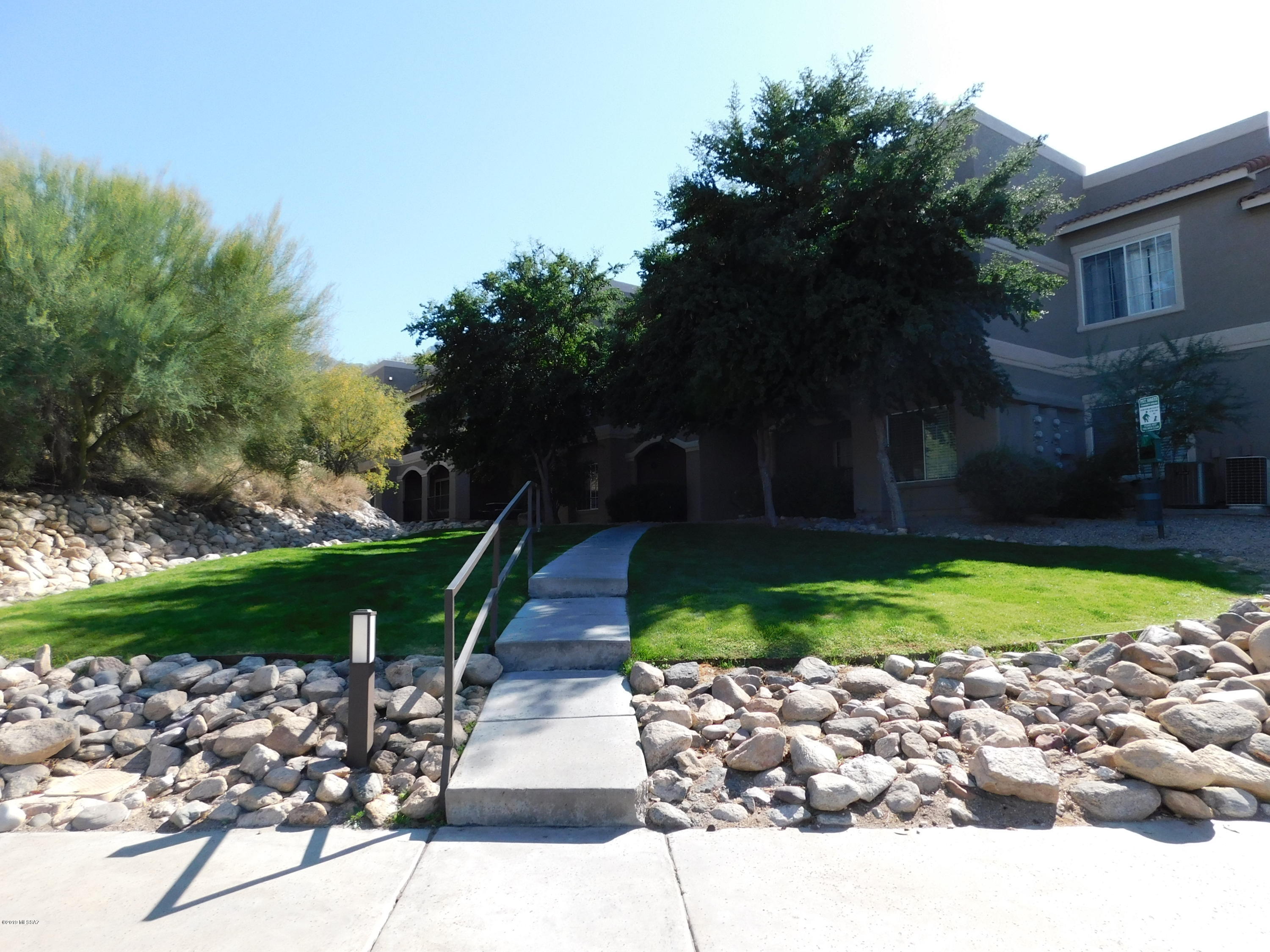 The Boulders at La Reserve Condominiums - Residential