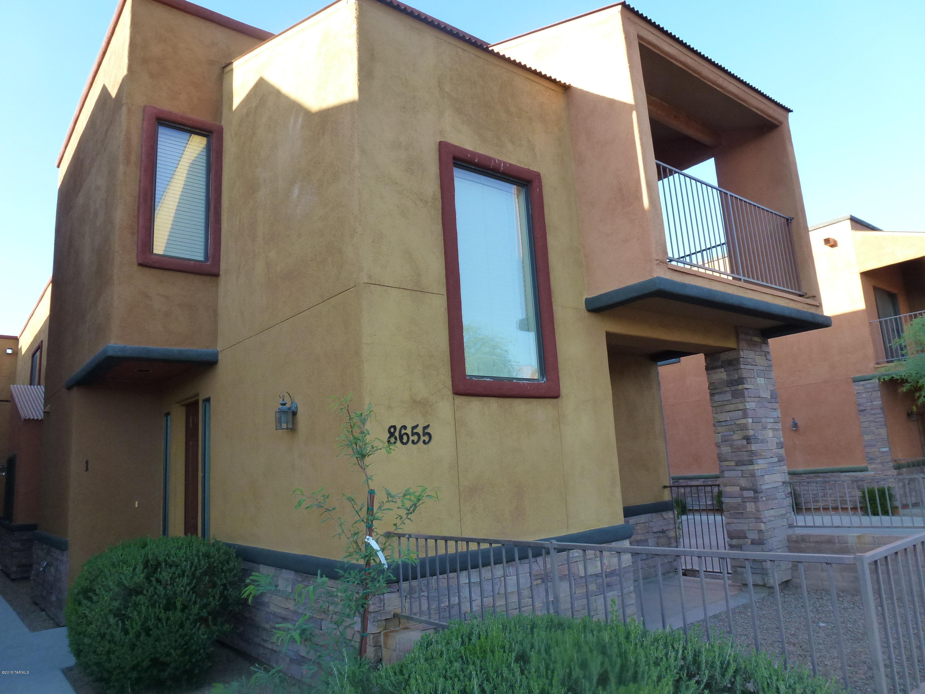 Dos Tiburones Townhouses (1-34) - Residential Lease
