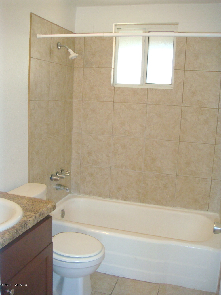 Columbus Park Condominiums (1-60) - Residential Lease