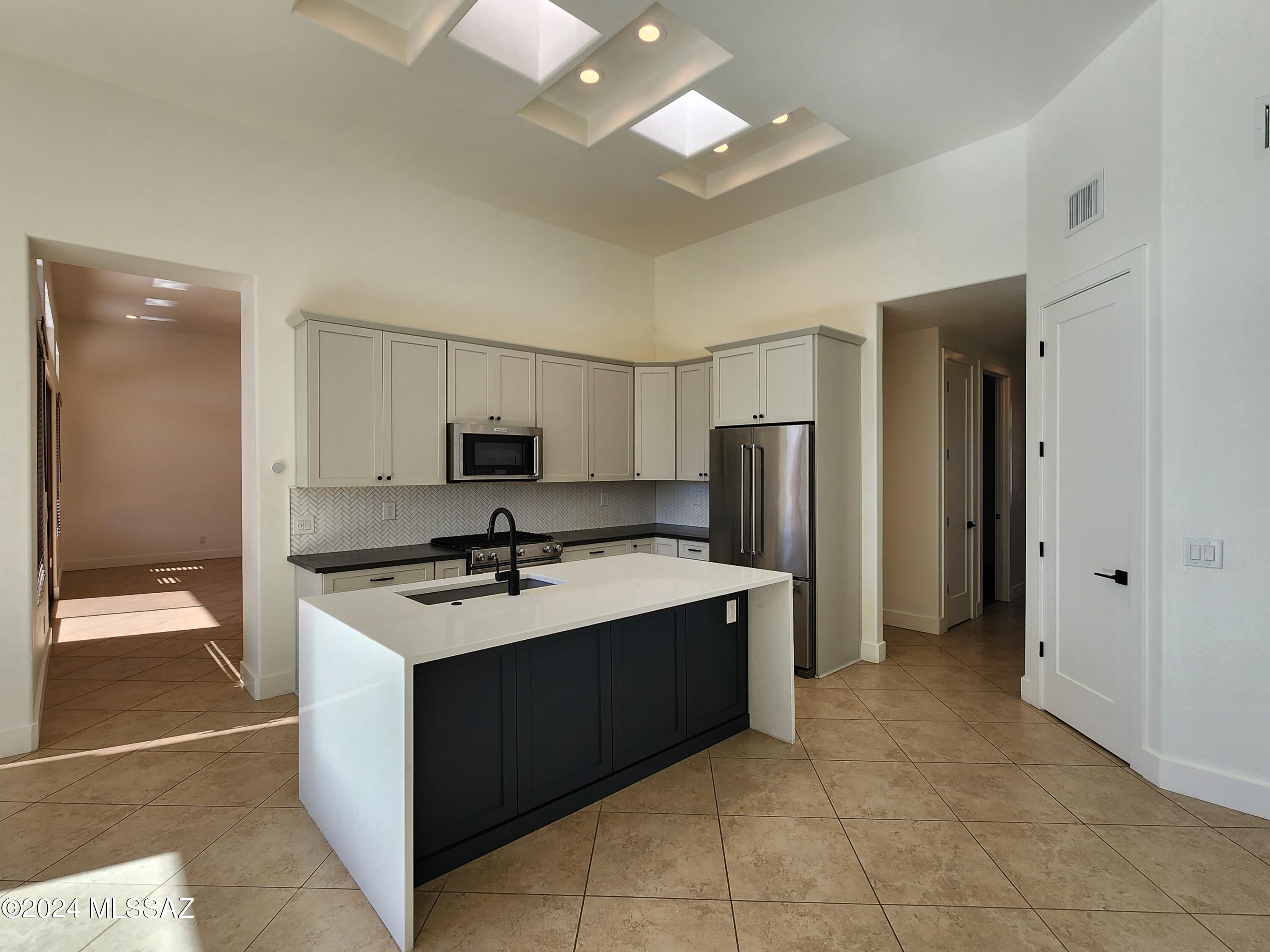 Montebella (1-42) - Residential Lease