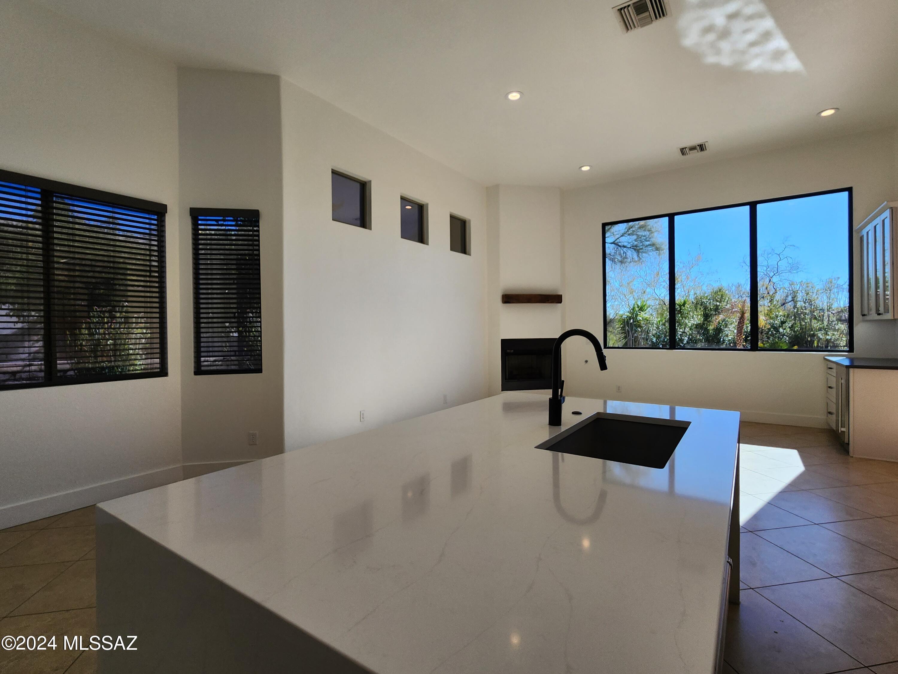 Montebella (1-42) - Residential Lease