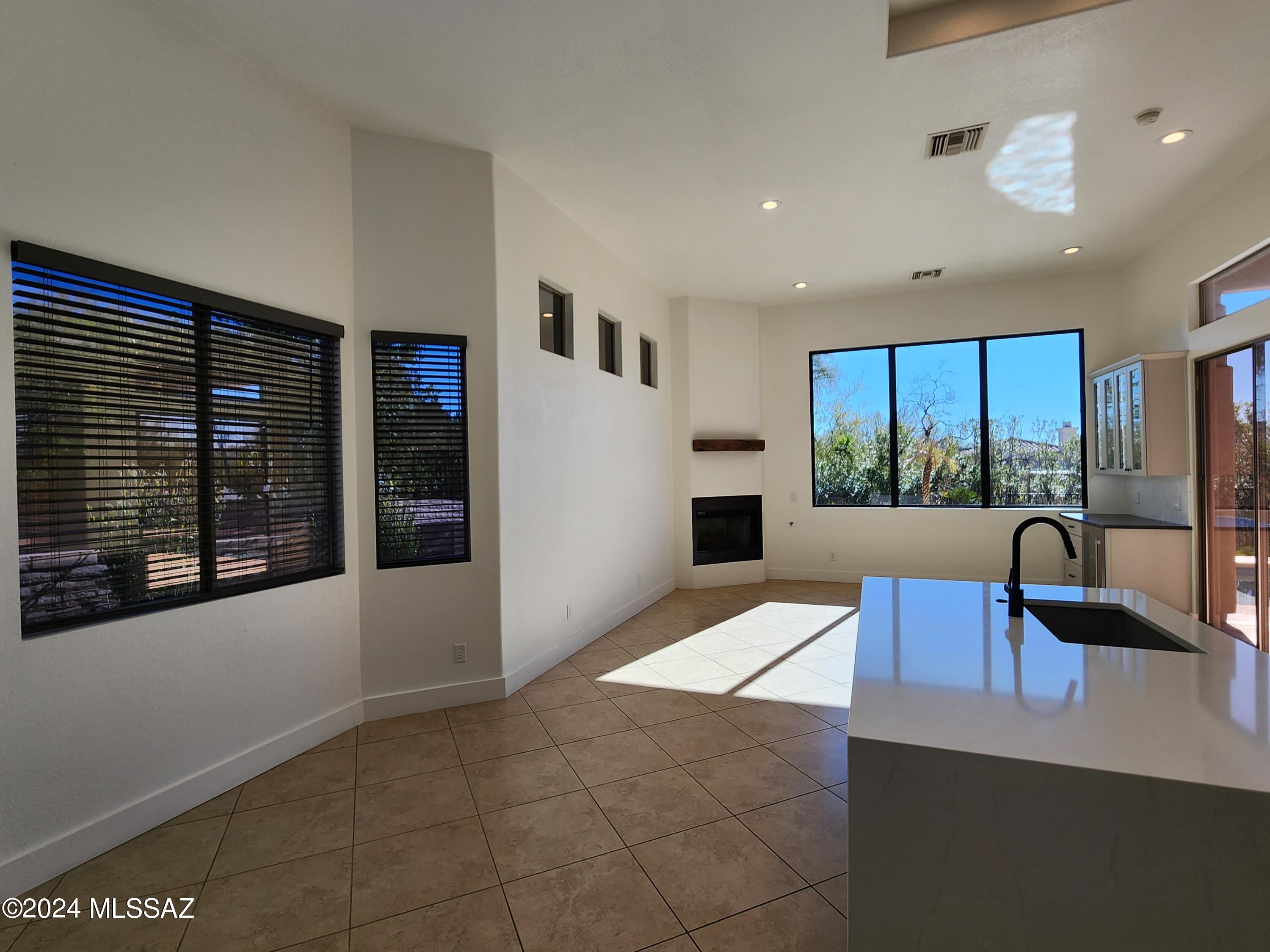 Montebella (1-42) - Residential Lease