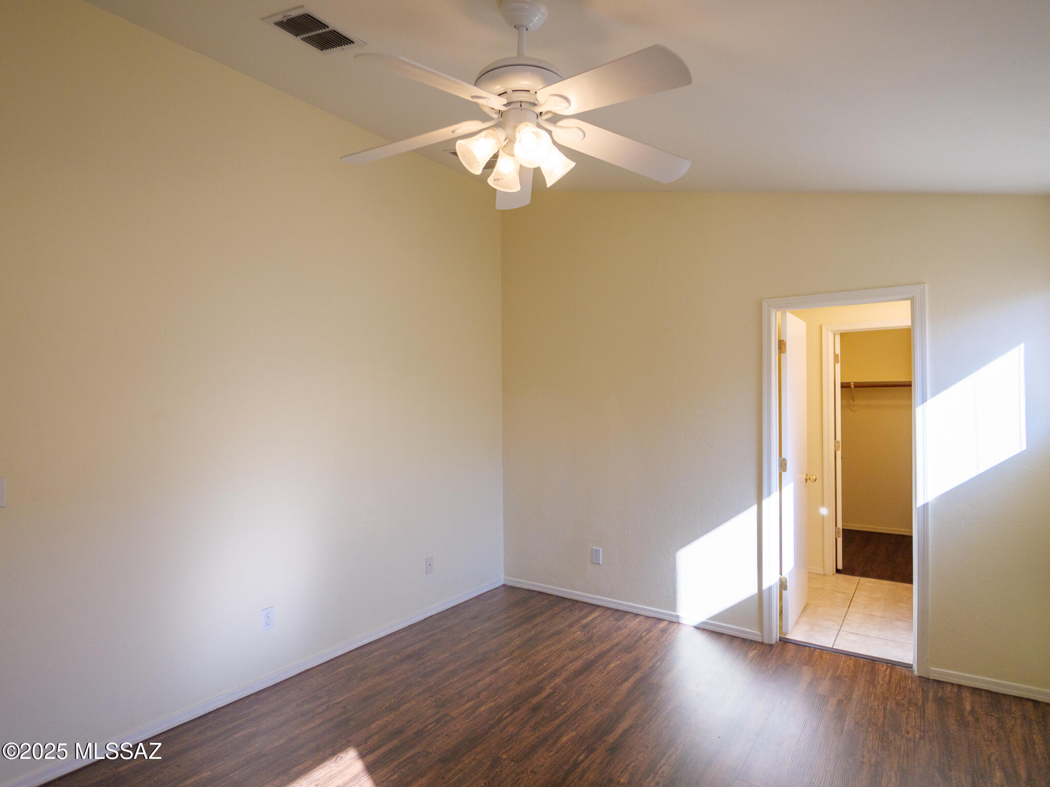 Mirabella (1-102) - Residential Lease