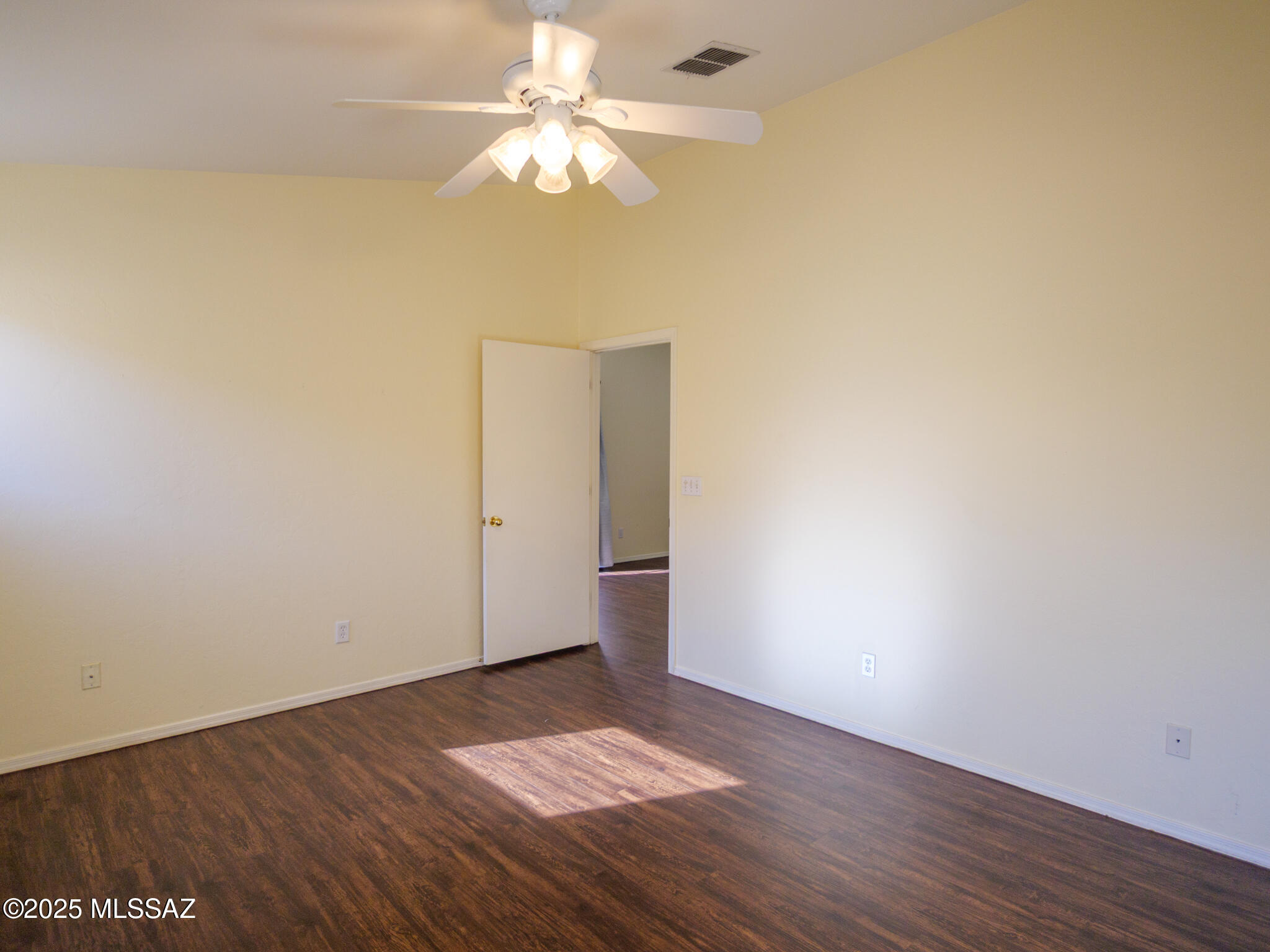 Mirabella (1-102) - Residential Lease