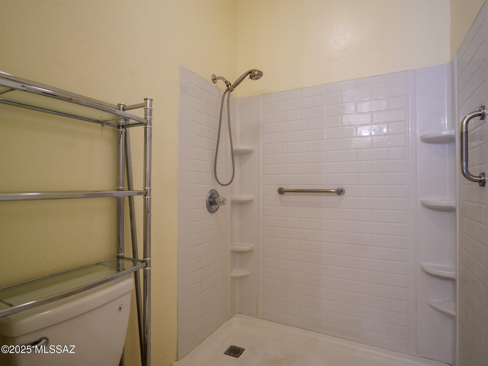 Mirabella (1-102) - Residential Lease